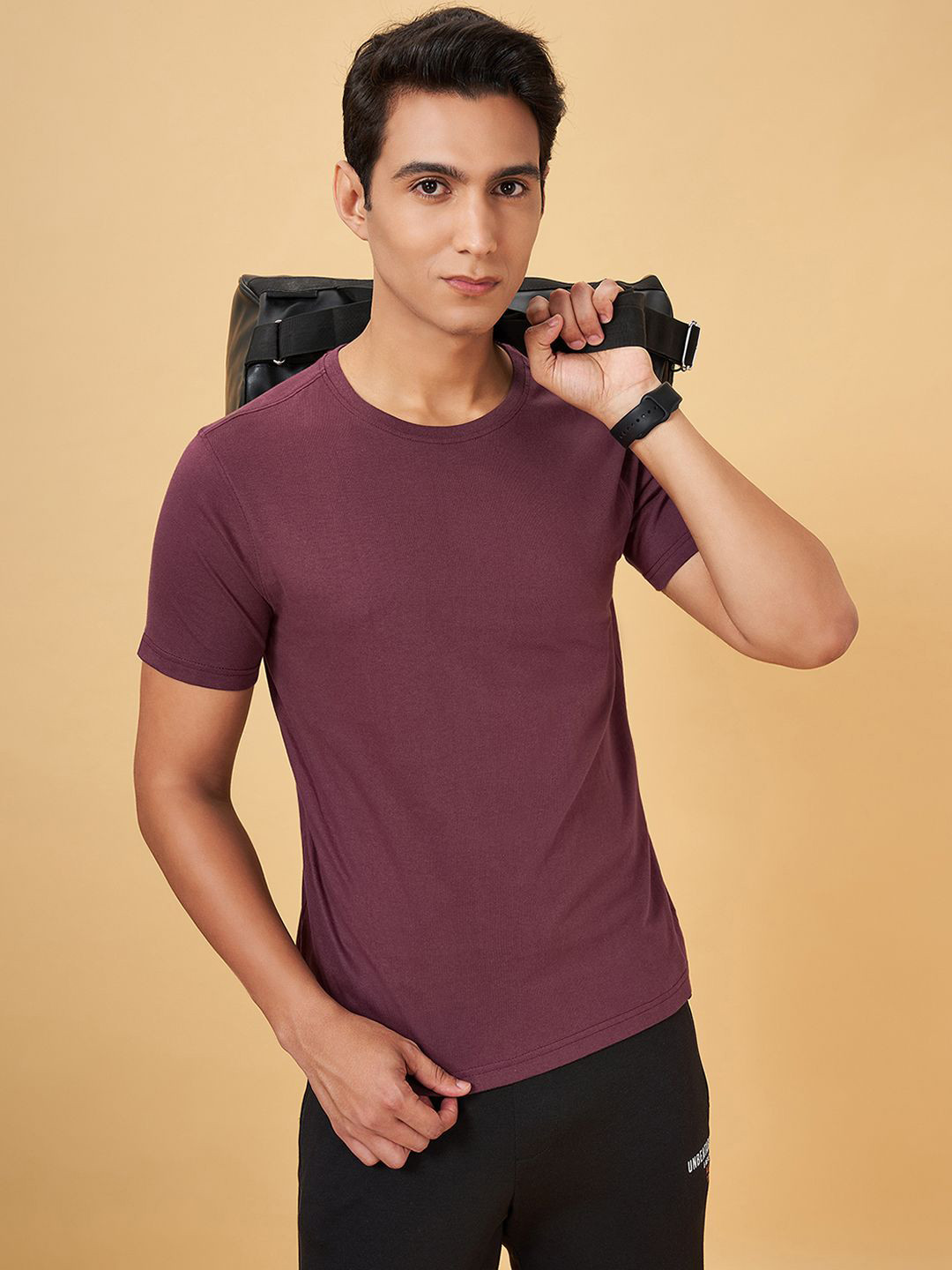 

Ajile by Pantaloons Men V-Neck Pockets T-shirt, Red