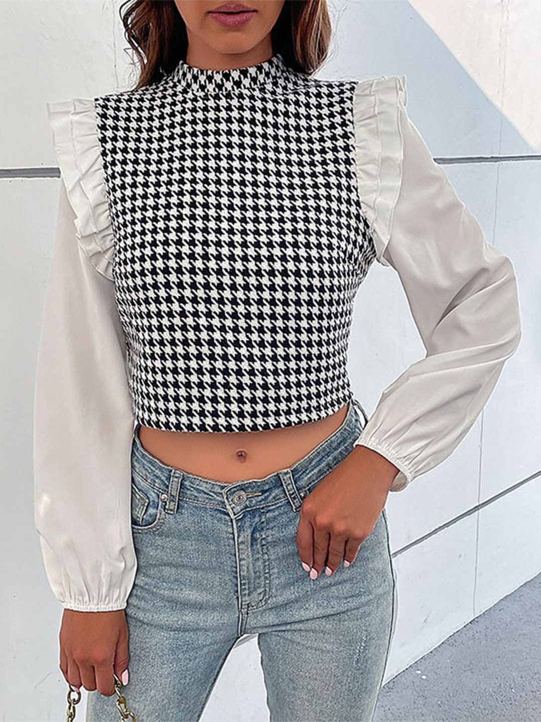 

StyleCast Checked High Neck Crop Top, White