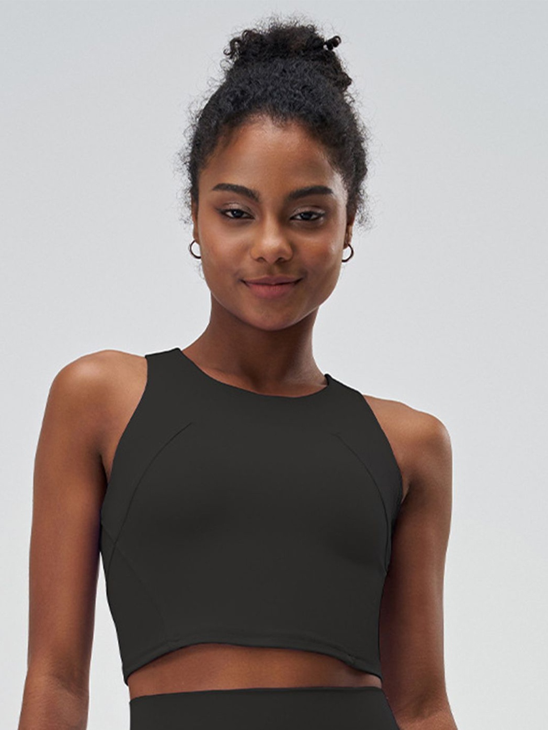 

LULU & SKY Solid Round Neck Sleeveless Crop Top, Black