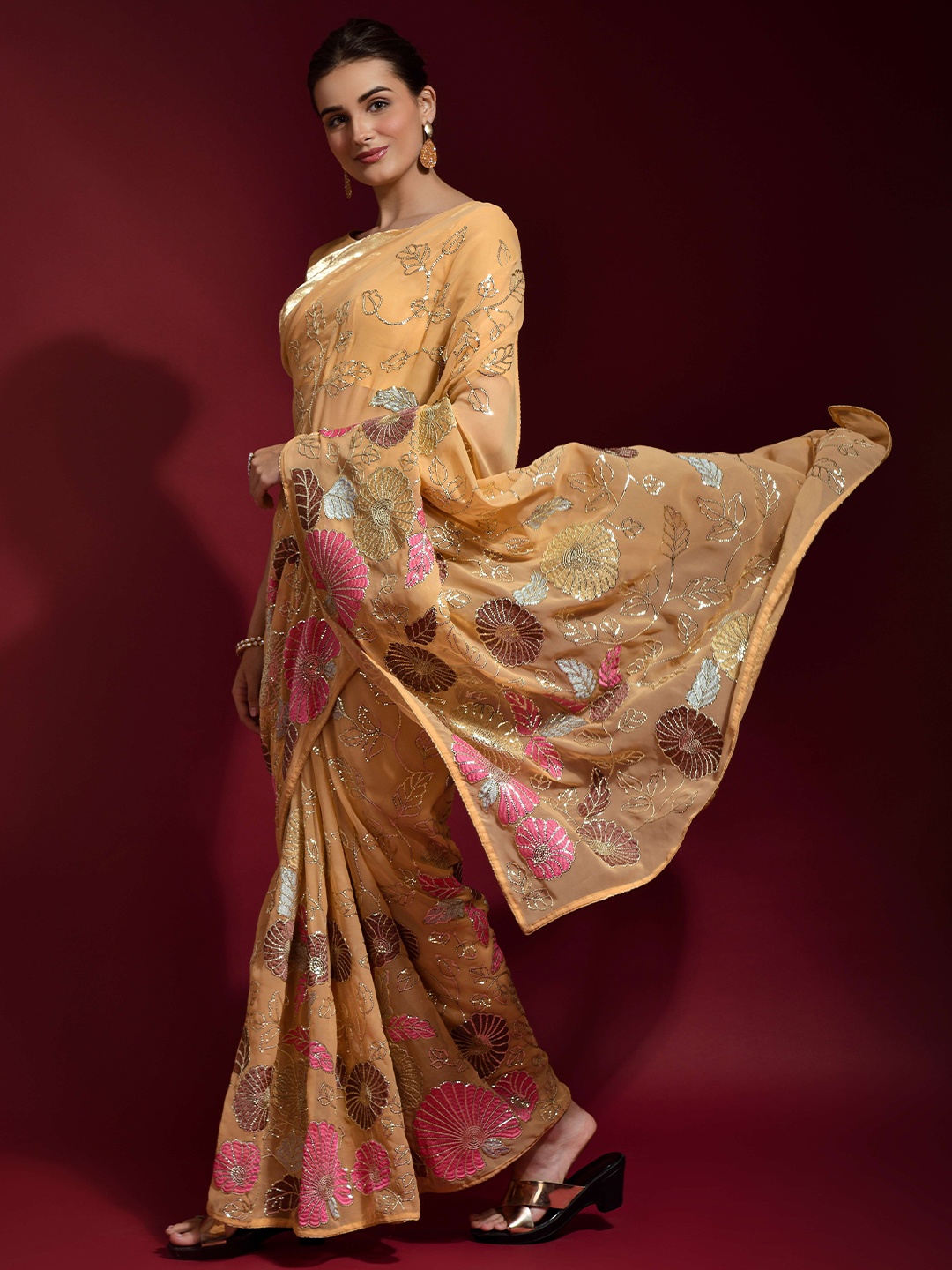 

CANIZZARO Embroidered Beads and Stones Pure Georgette Saree, Cream