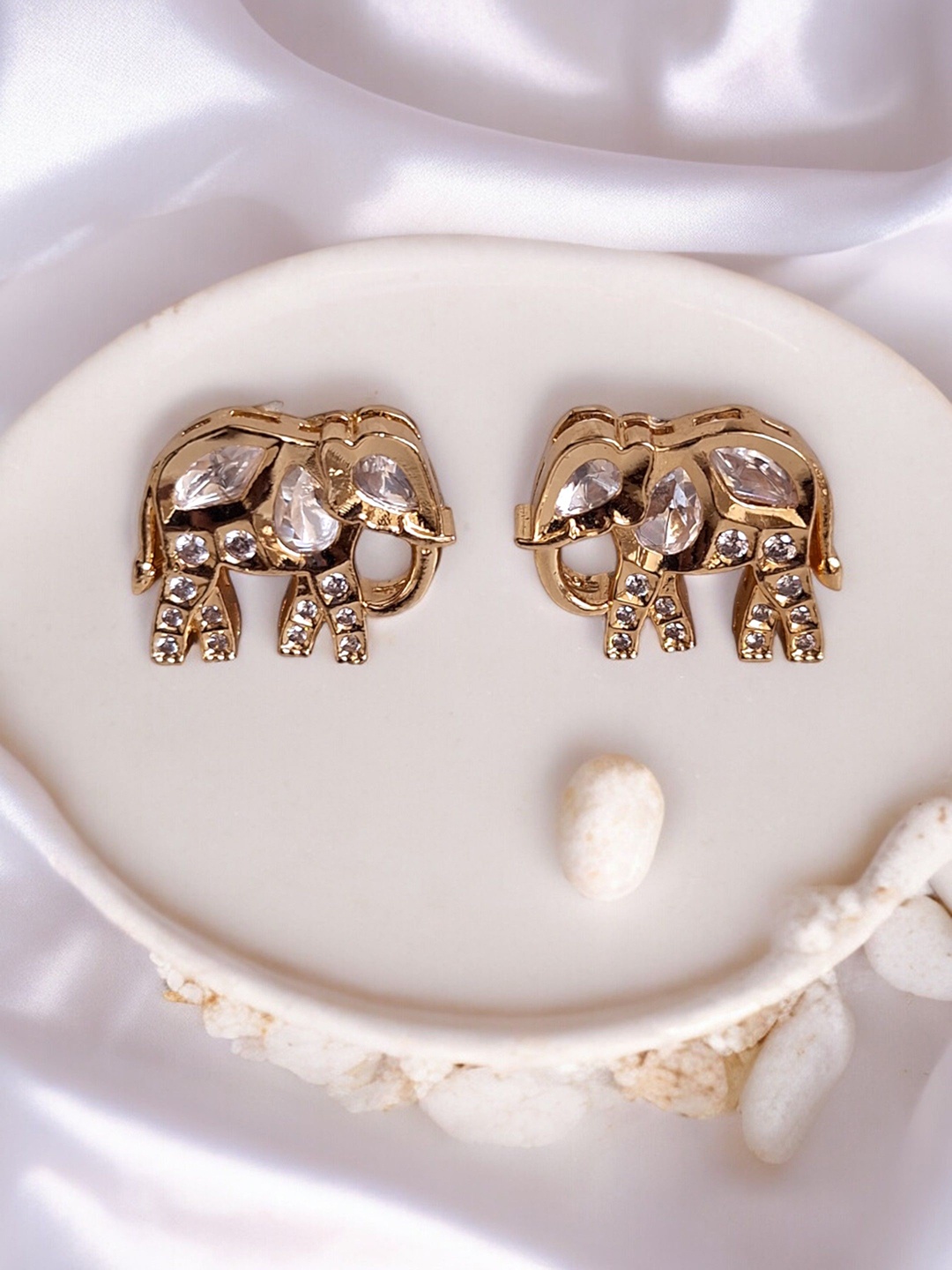 

XAGO Gold-Plated Brass Elephant Shaped Kundan Studs Earrings, White