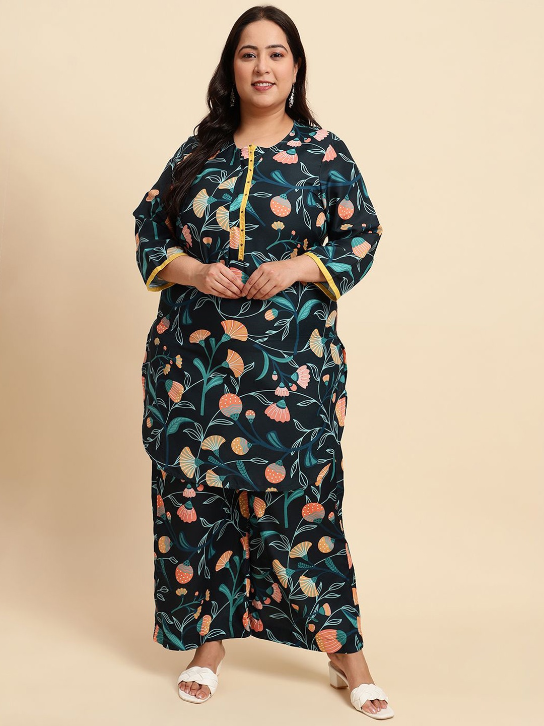 

Sringam Plus Size Printed Round-Neck Tunic & Palazzos Co-Ords, Black