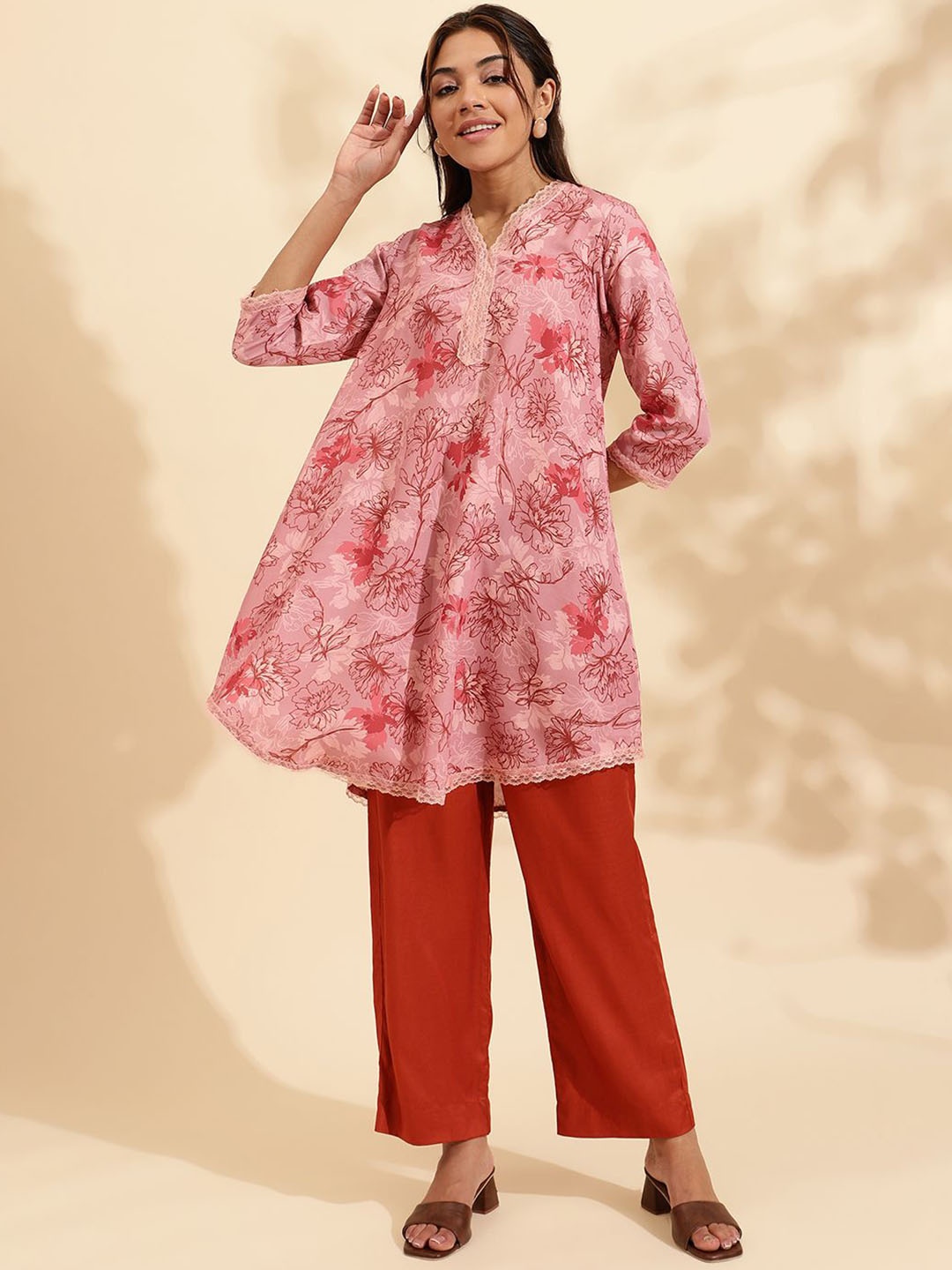 

Sringam V-Neck Printed Tunic With Trouser Co-Ords, Peach