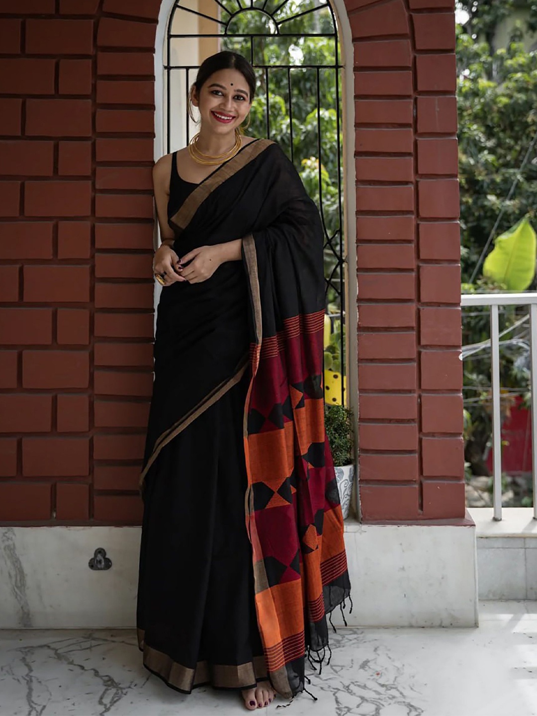 

Aldwych Zari Banarasi Saree, Black