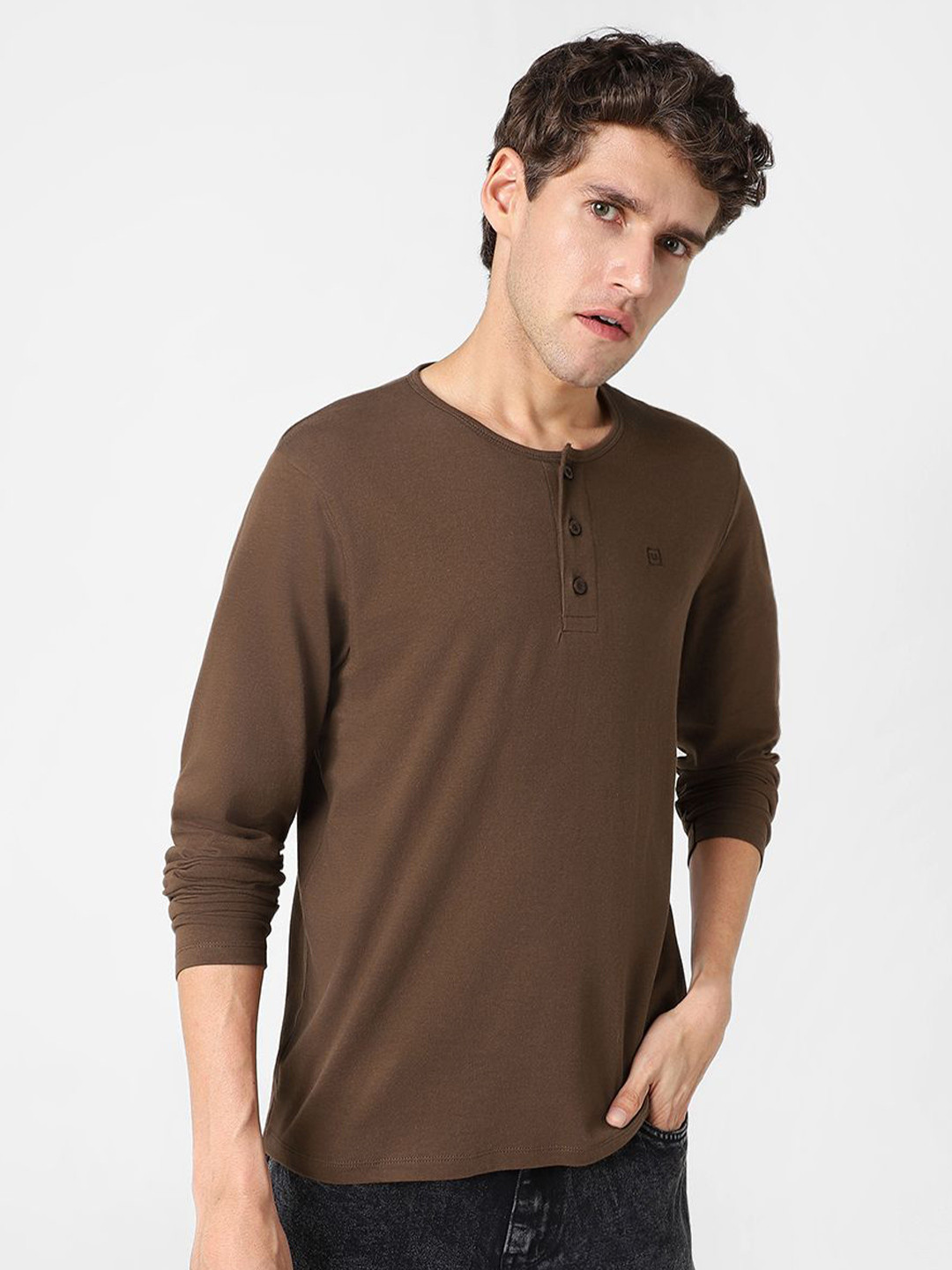 

Urbano Fashion Men's Cocoa Brown Solid Henley Neck Slim Fit Full Sleeve Cotton T-Shirt