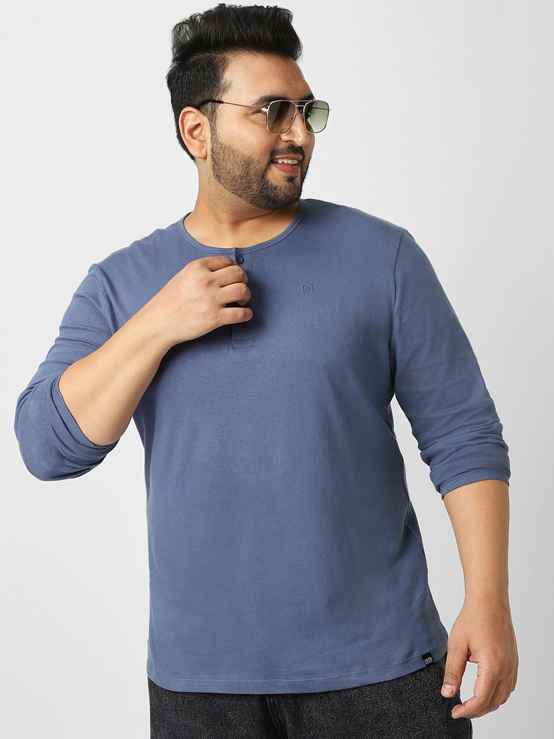 

Urbano Plus Men's Indigo Blue Solid Henley Neck Regular Fit Full Sleeve Cotton T-Shirt