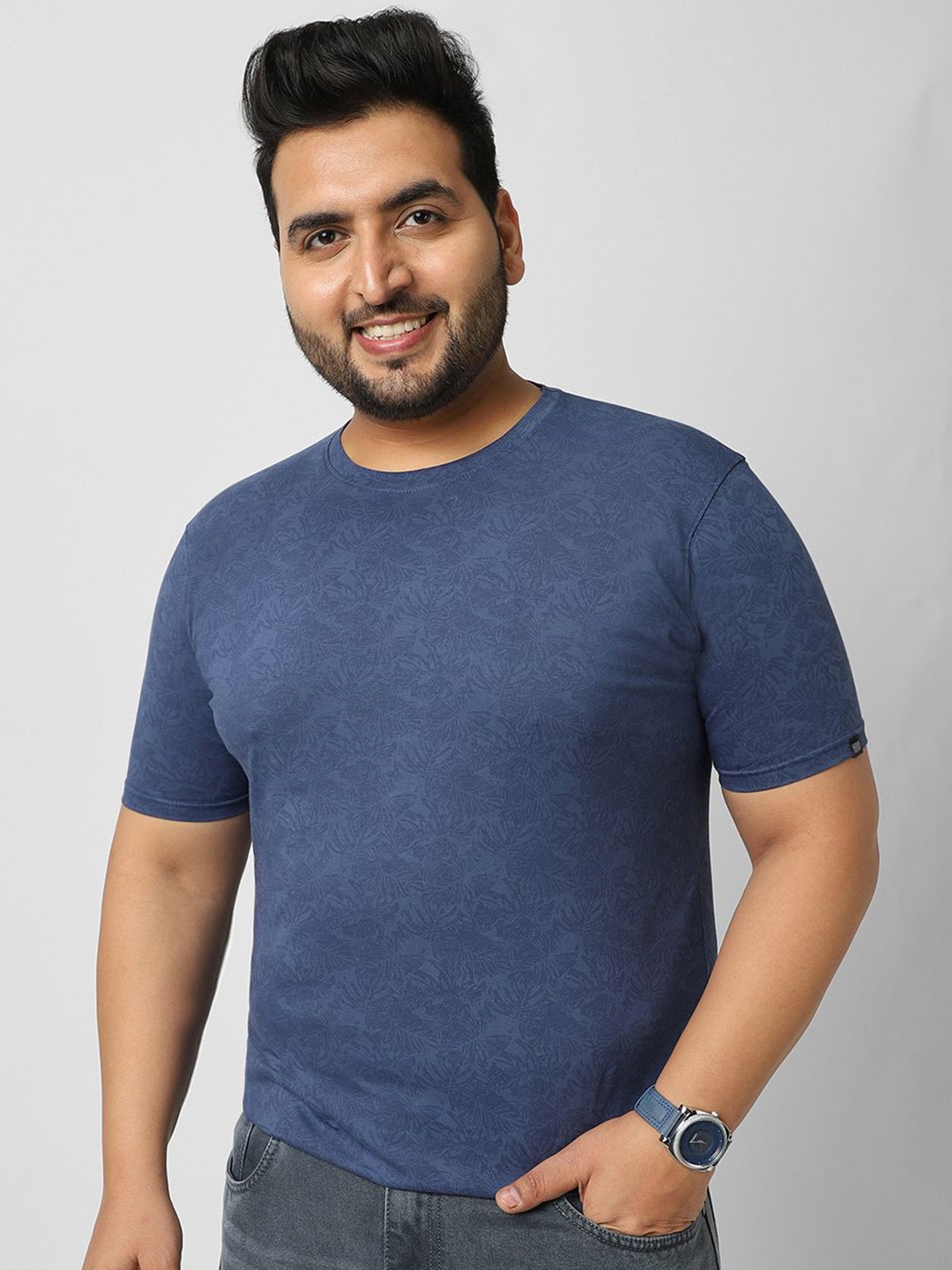 

Urbano Plus Men Printed Half Sleeve Pure Cotton Regular Fit T Shirt, Blue