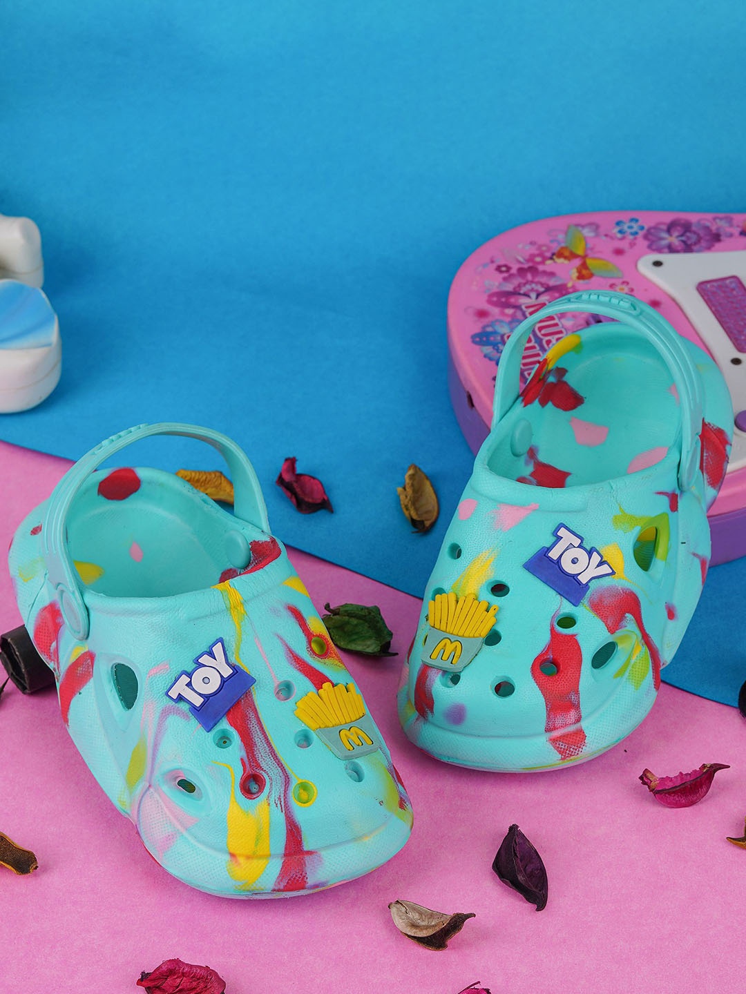 

BAESD Kids Printed Clogs, Blue