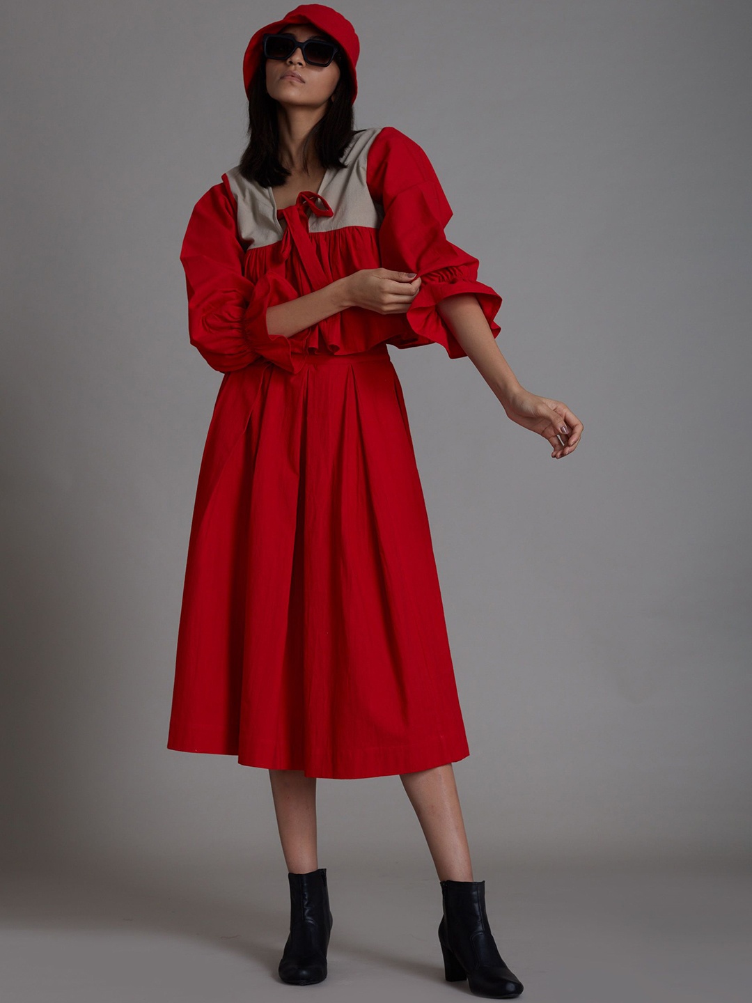 

MATI Women Pure Cotton Pleated Knee Length Skirt, Red
