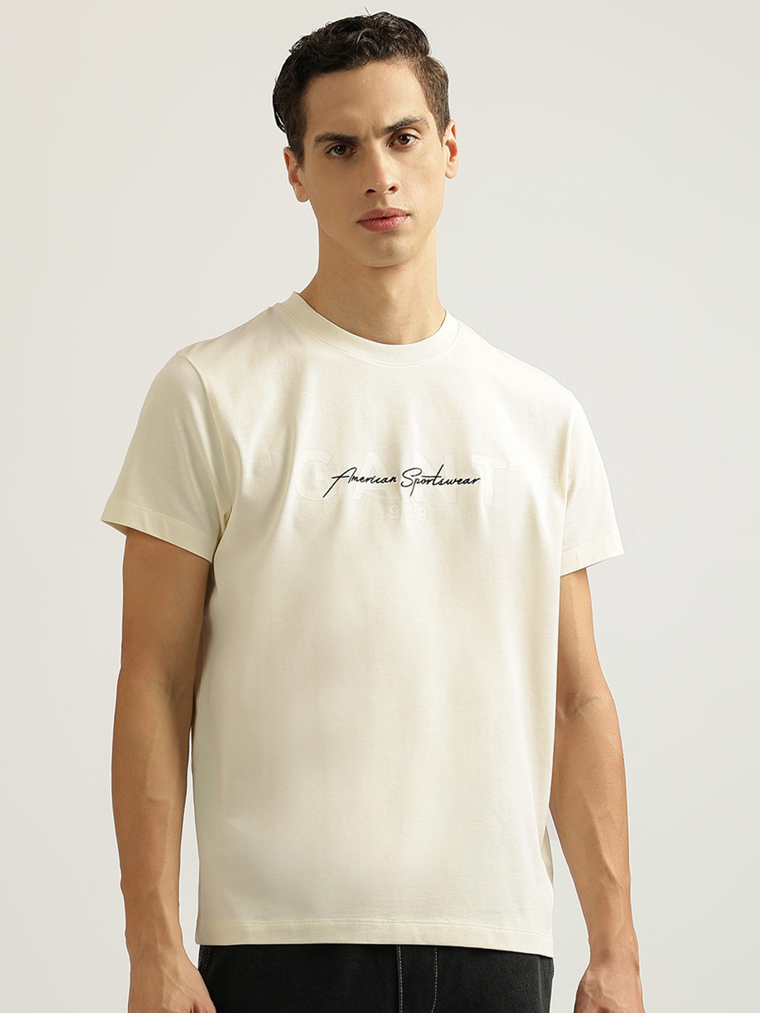 

Gant Men Solid Round Neck Short Sleeves T-Shirt, Cream