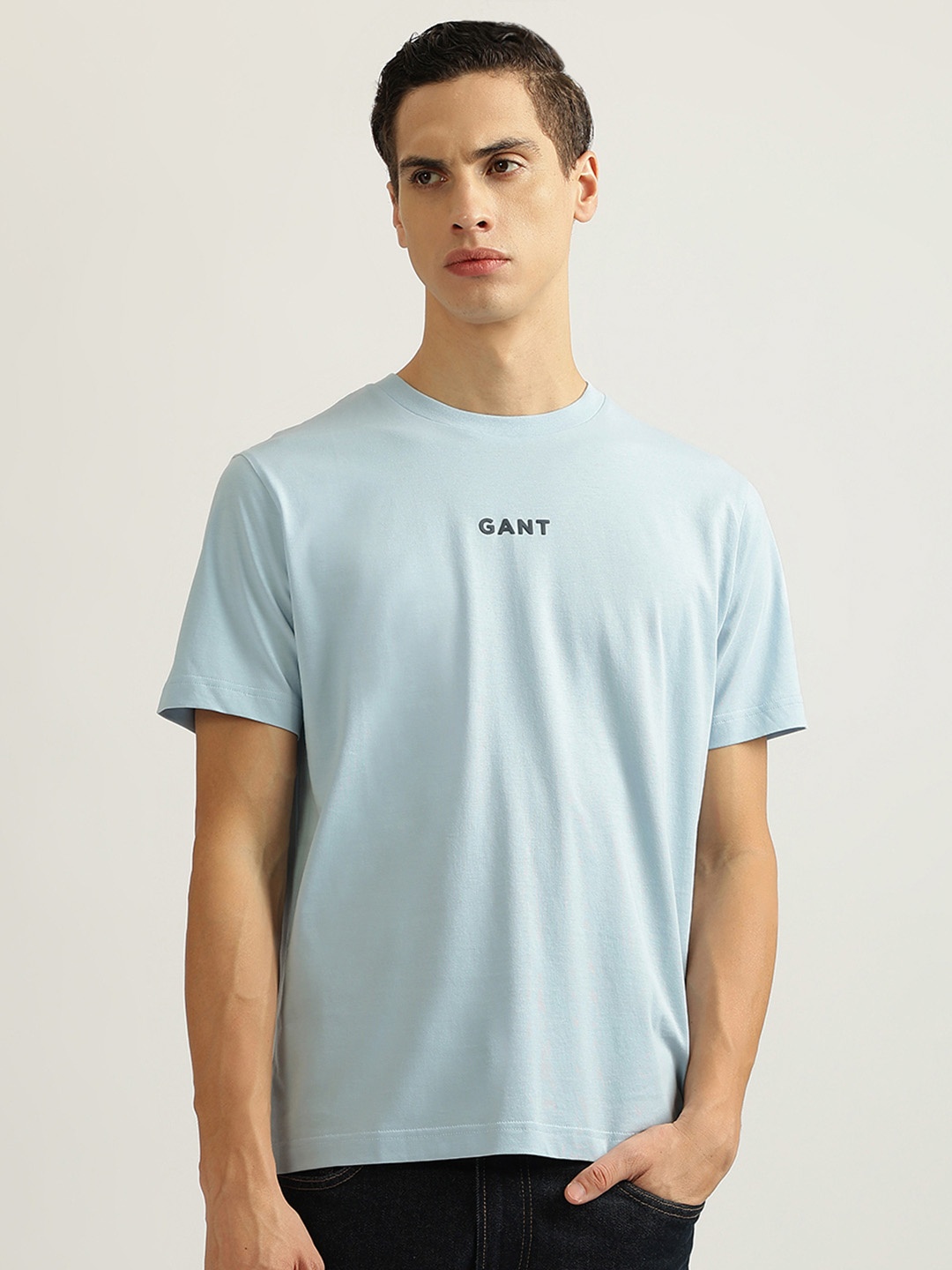 

GANT Men Regular Fit Solid Round Neck Casual T-shirt, Blue