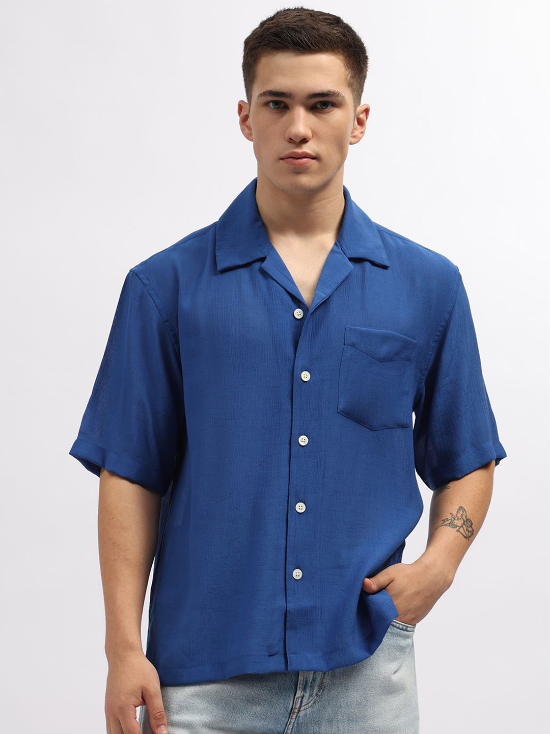 

GANT Men Relaxed Fit Solid Cuban Collar Casual Shirt, Blue