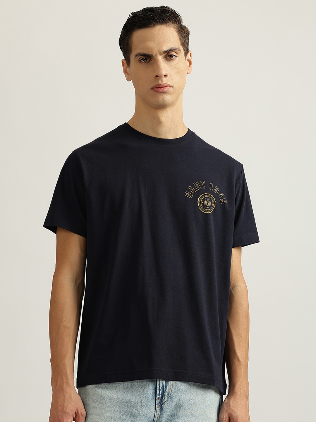 

GANT Men Solid Round Neck Casual T-shirt, Navy blue