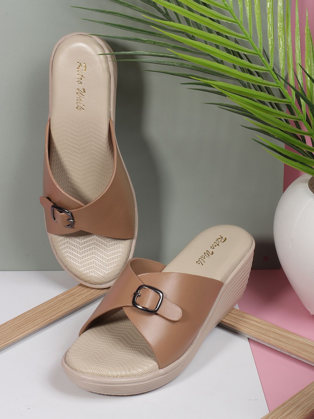 

Retro Walk Women Ballerinas with Bows Flats, Beige
