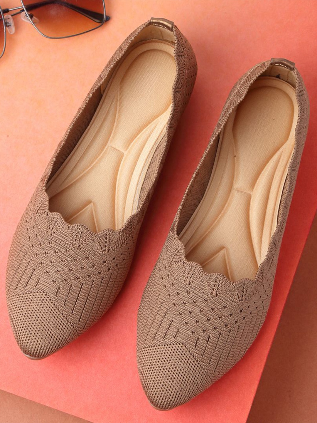 

sneakers villa Women Ballerinas Flats, Beige