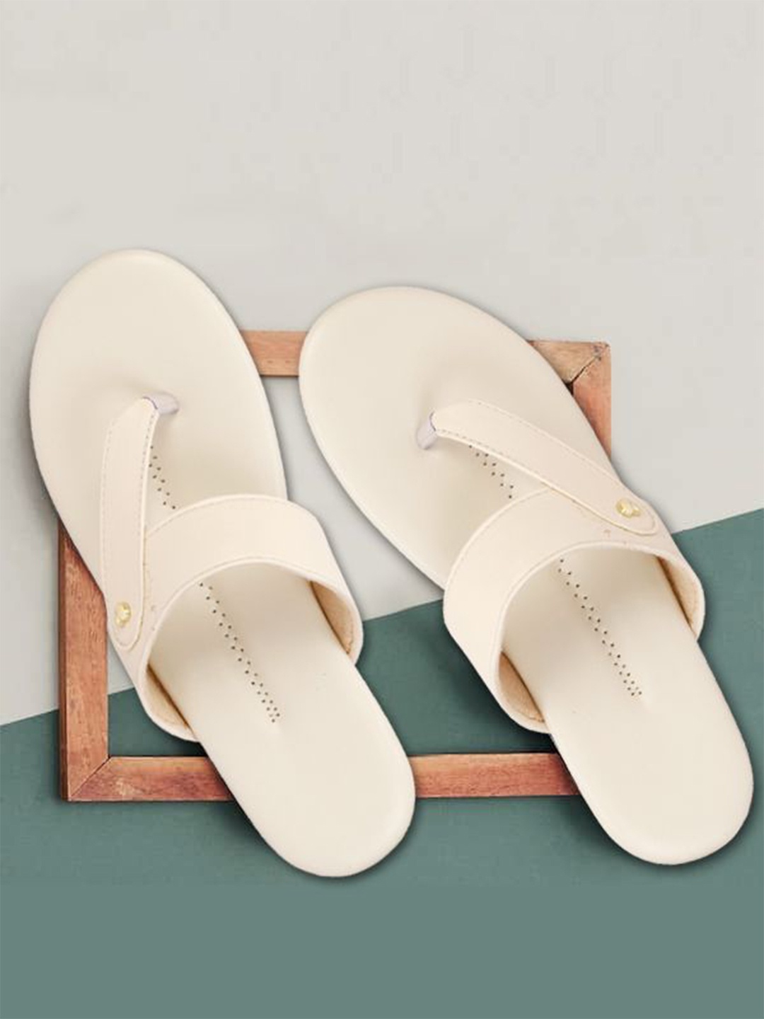 

sneakers villa Women T-Strap Flats, Cream