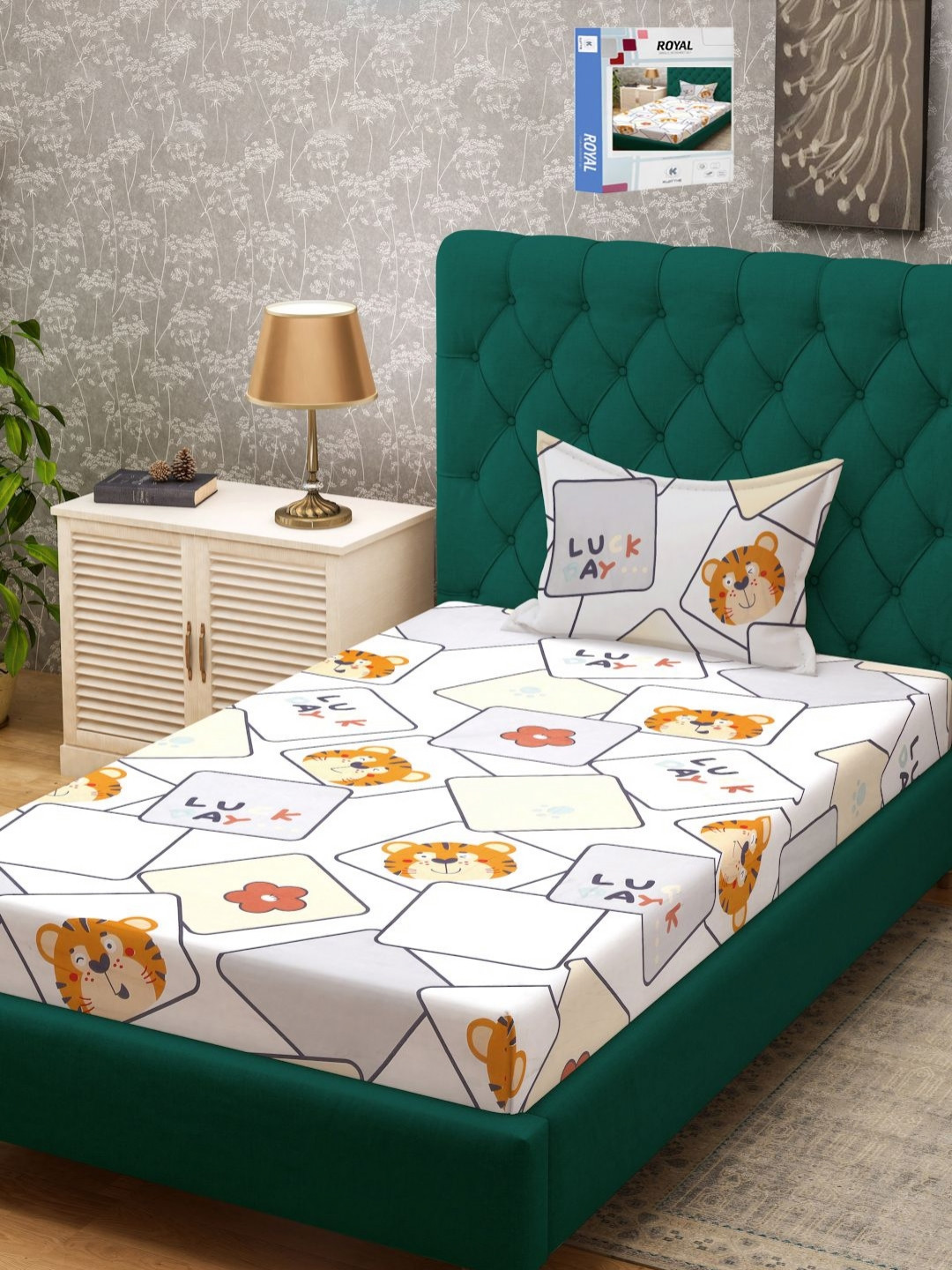 

KLOTTHE White & Mustard-Yellow Printed 300 TC Bedsheet Set