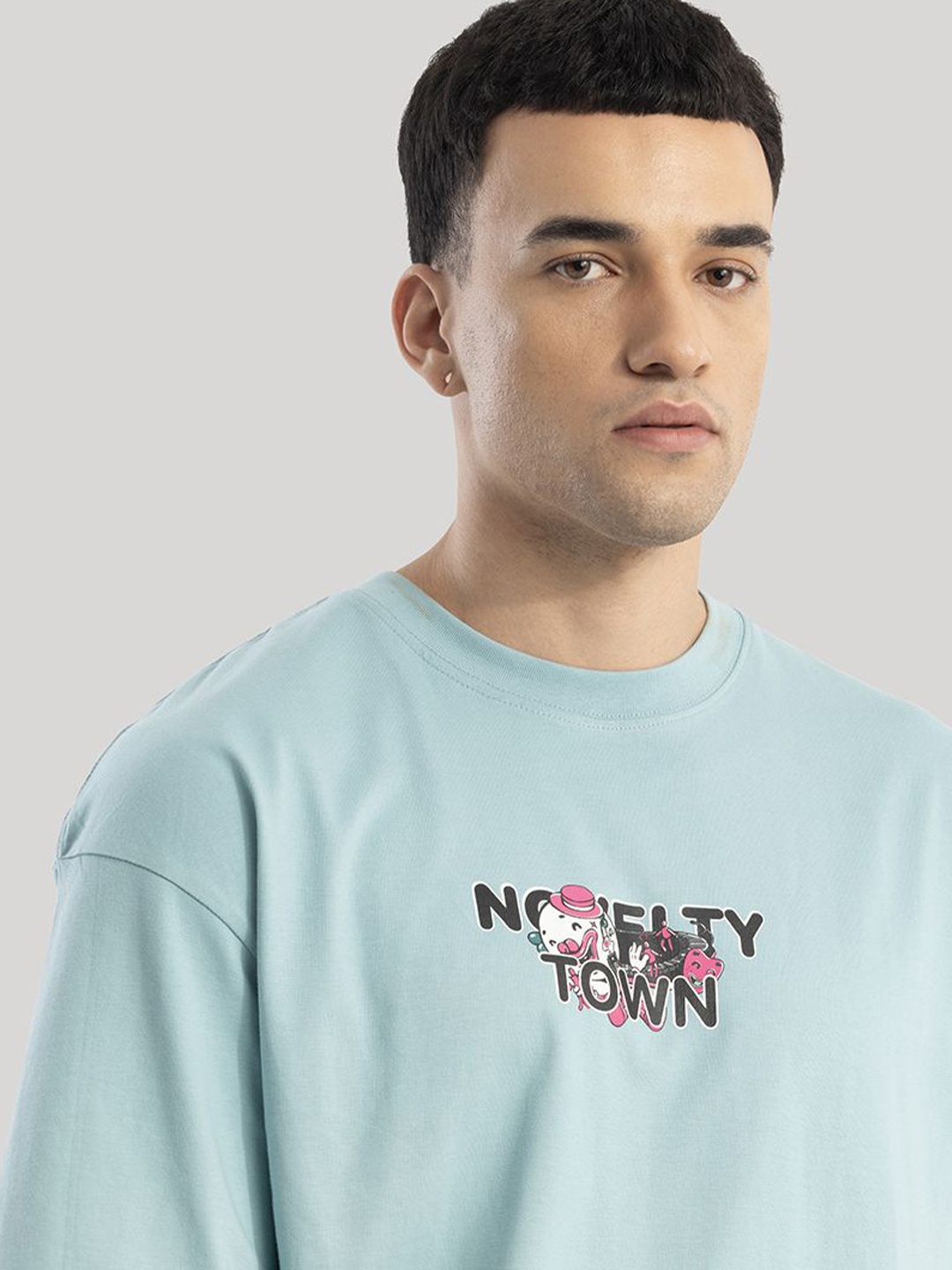 Snitch Men Graphic Printed Drop Shoulder Sleeves Oversized T-shirt, Blue