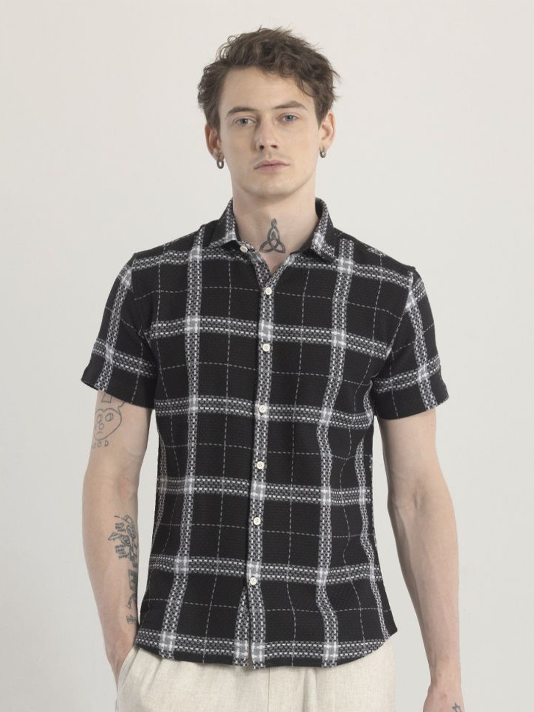 

Snitch Men Classic Slim Fit Tartan Checks Opaque Checked Casual Shirt, Black