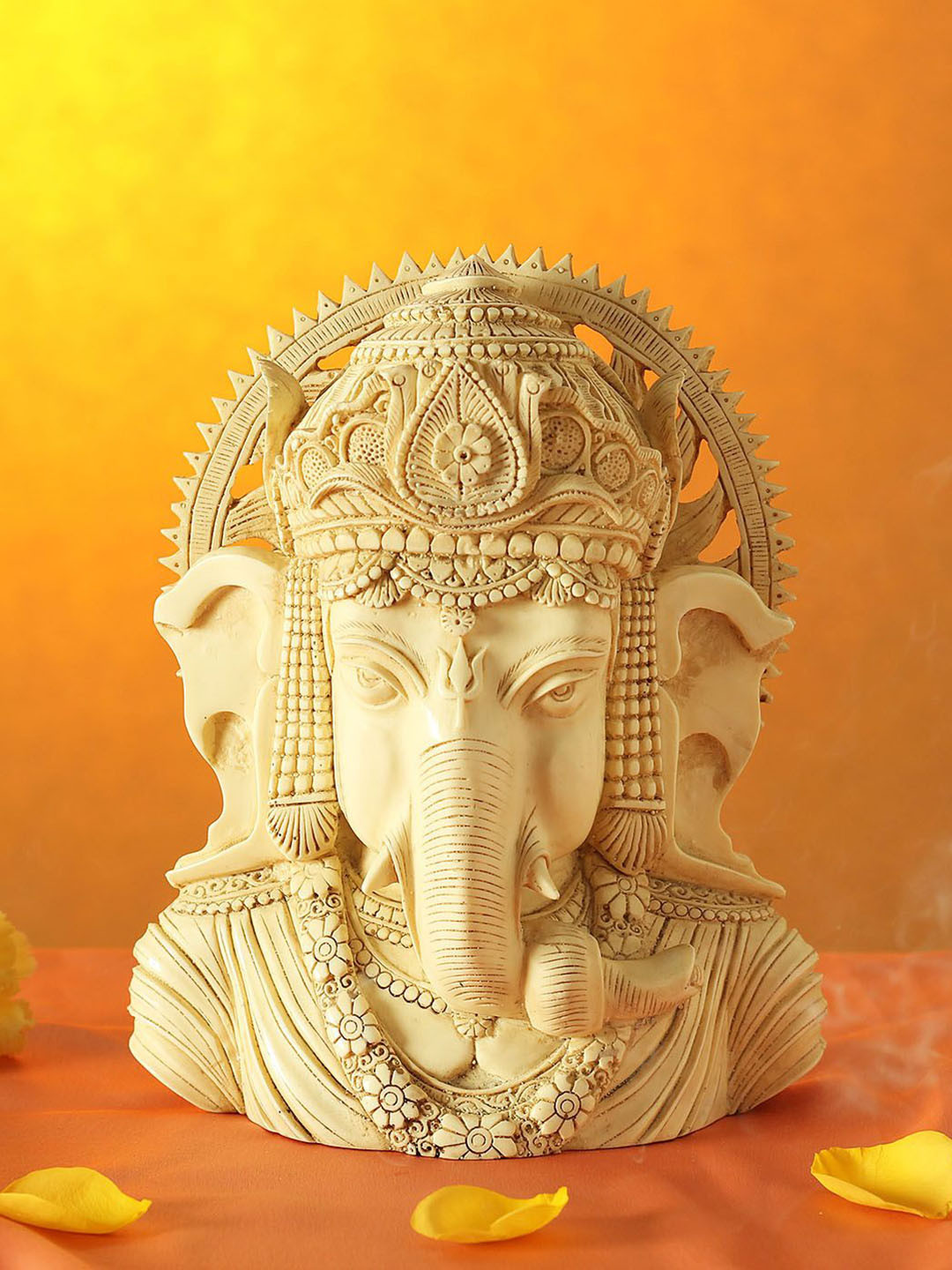 

IGP Unisex Cream-coloured Lord Ganesha Idol