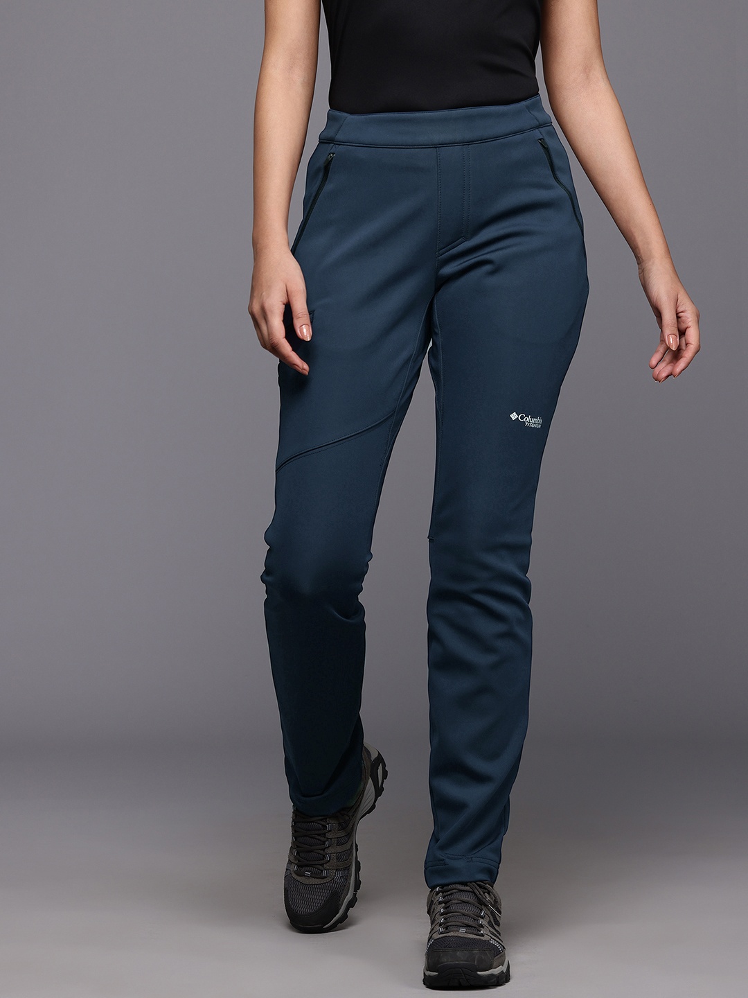 

Columbia Women High-Rise Softshell Track Pant, Blue