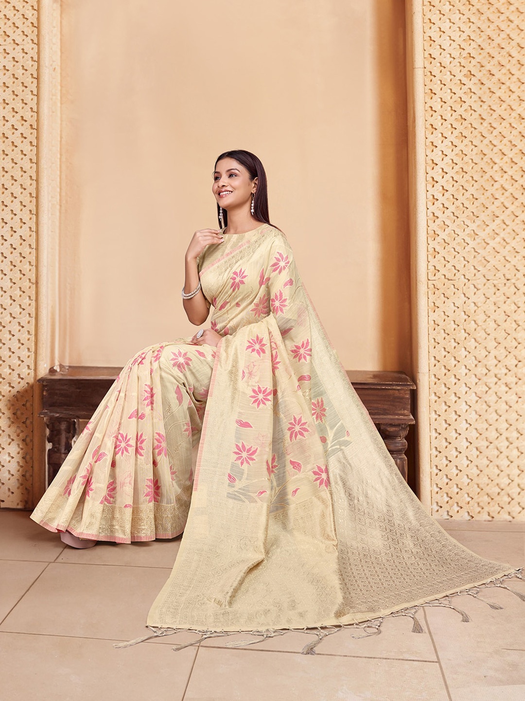

House of Pataudi Zari Woven Design Saree With Blouse Piece, Beige