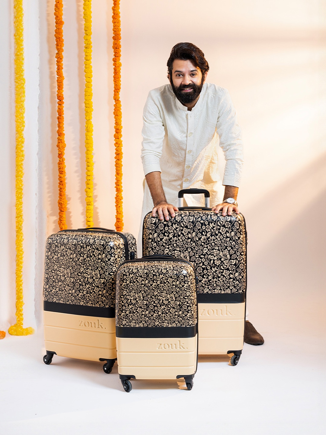 

ZOUK Unisex Set of 3 FloMotif Raahi Cabin, Medium & Large Trolley Bags, Black