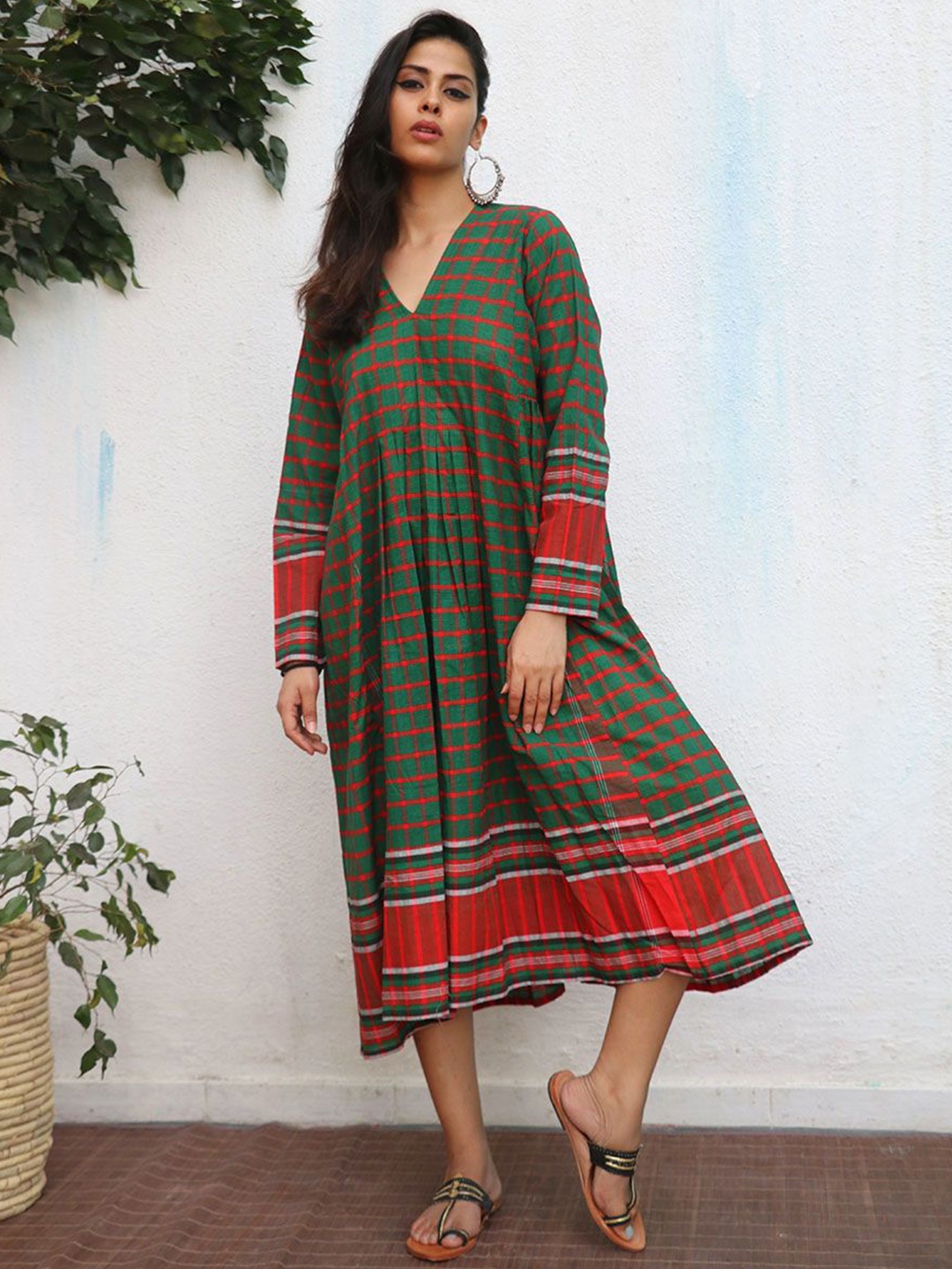 

Chidiyaa Women Print A-Line Midi Dress, Green