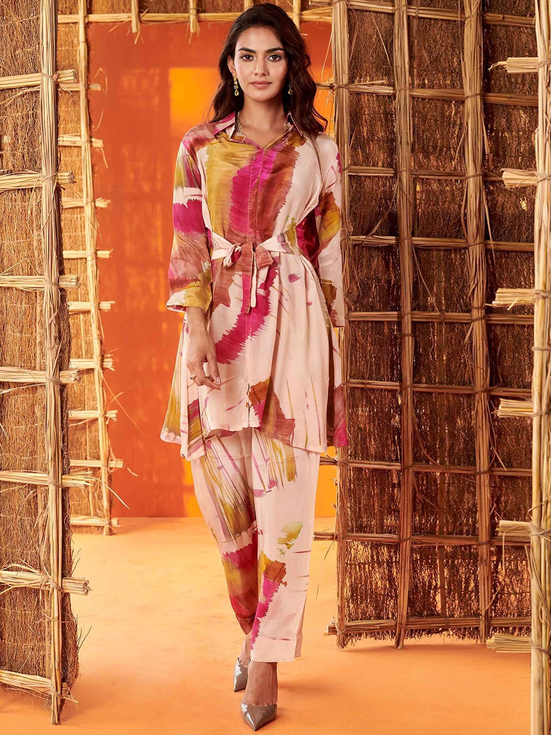 

KARAJ JAIPUR Abstract Printed Shirt Collar Tunic With Trousers, Beige