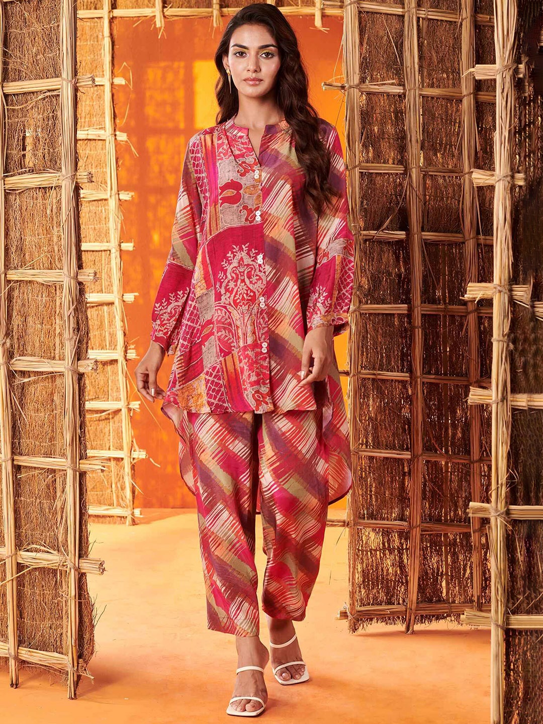 

KARAJ JAIPUR Printed Mandarin Collar Tunic With Trouser, Pink