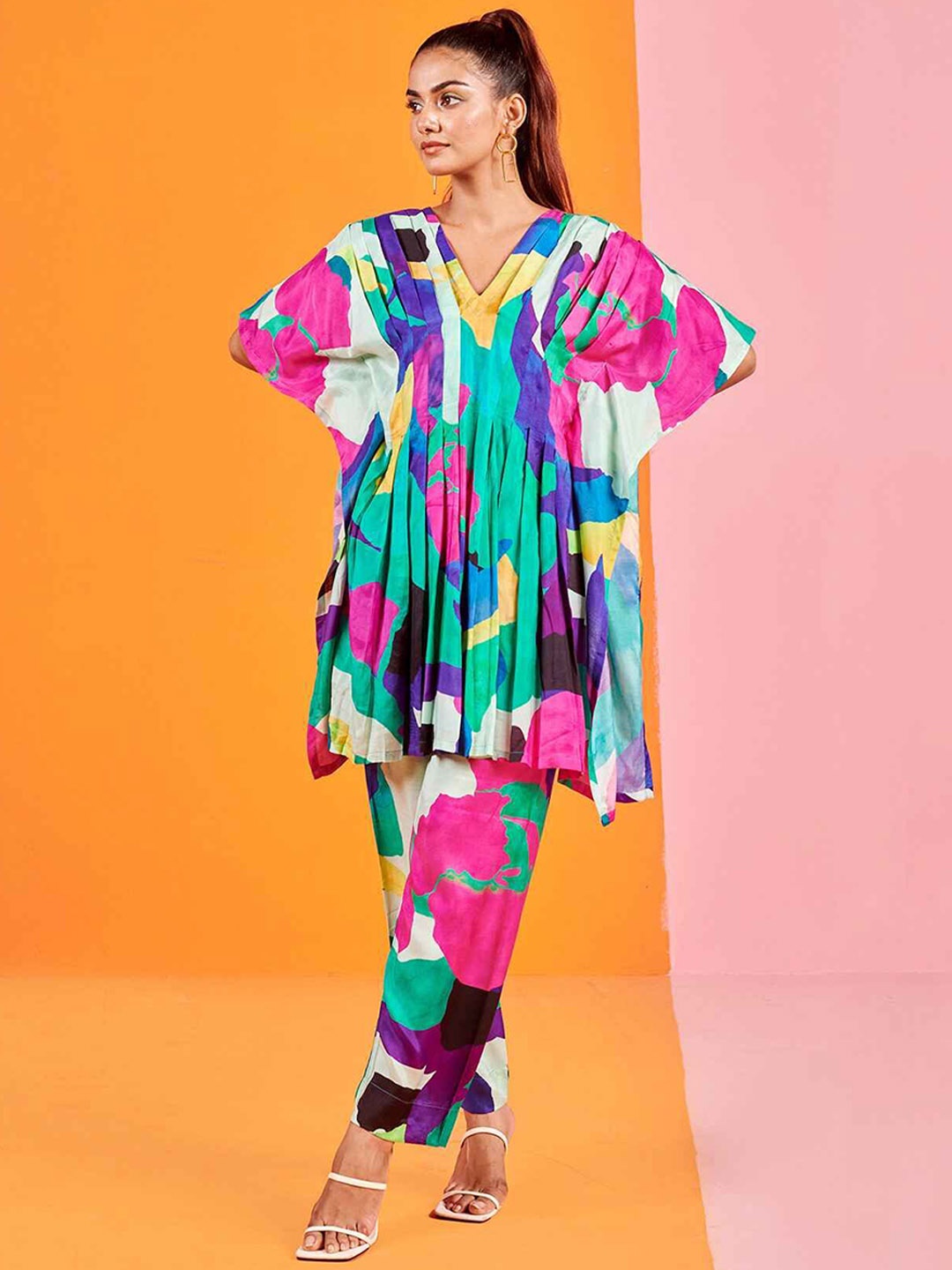 

KARAJ JAIPUR Printed V-Neck Tunic With Trousers, Green
