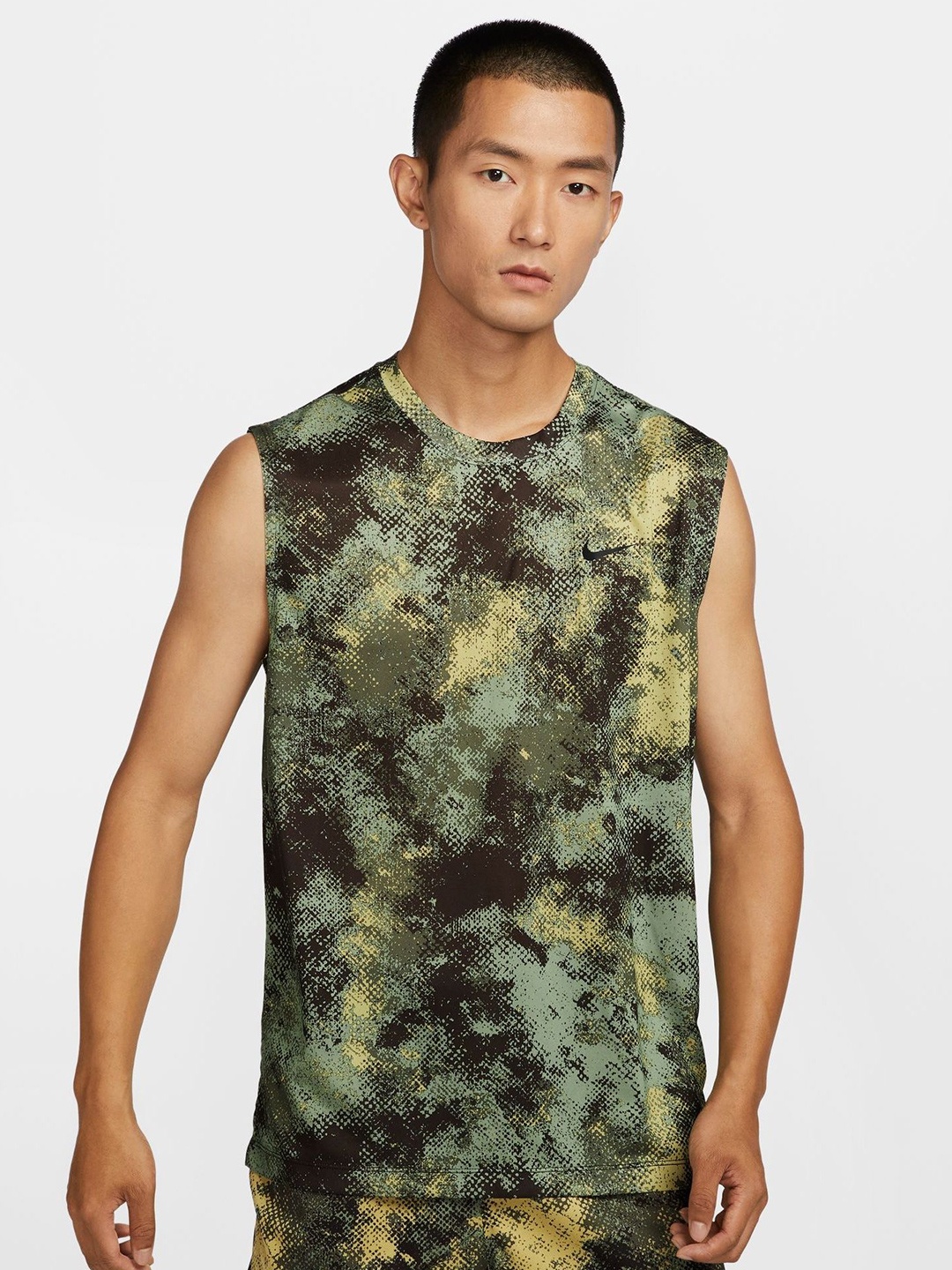 

Nike Men's Dri-FIT Sleeveless Fitness T-Shirt, Green