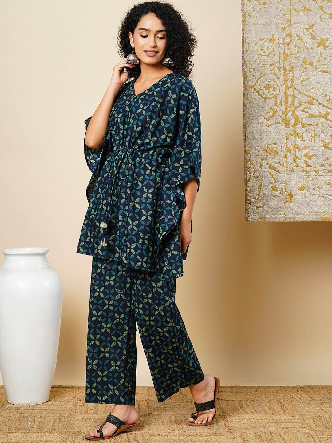 

Globus Blue Floral Printed V-Neck Pure Cotton Kaftan Tunic With Trousers