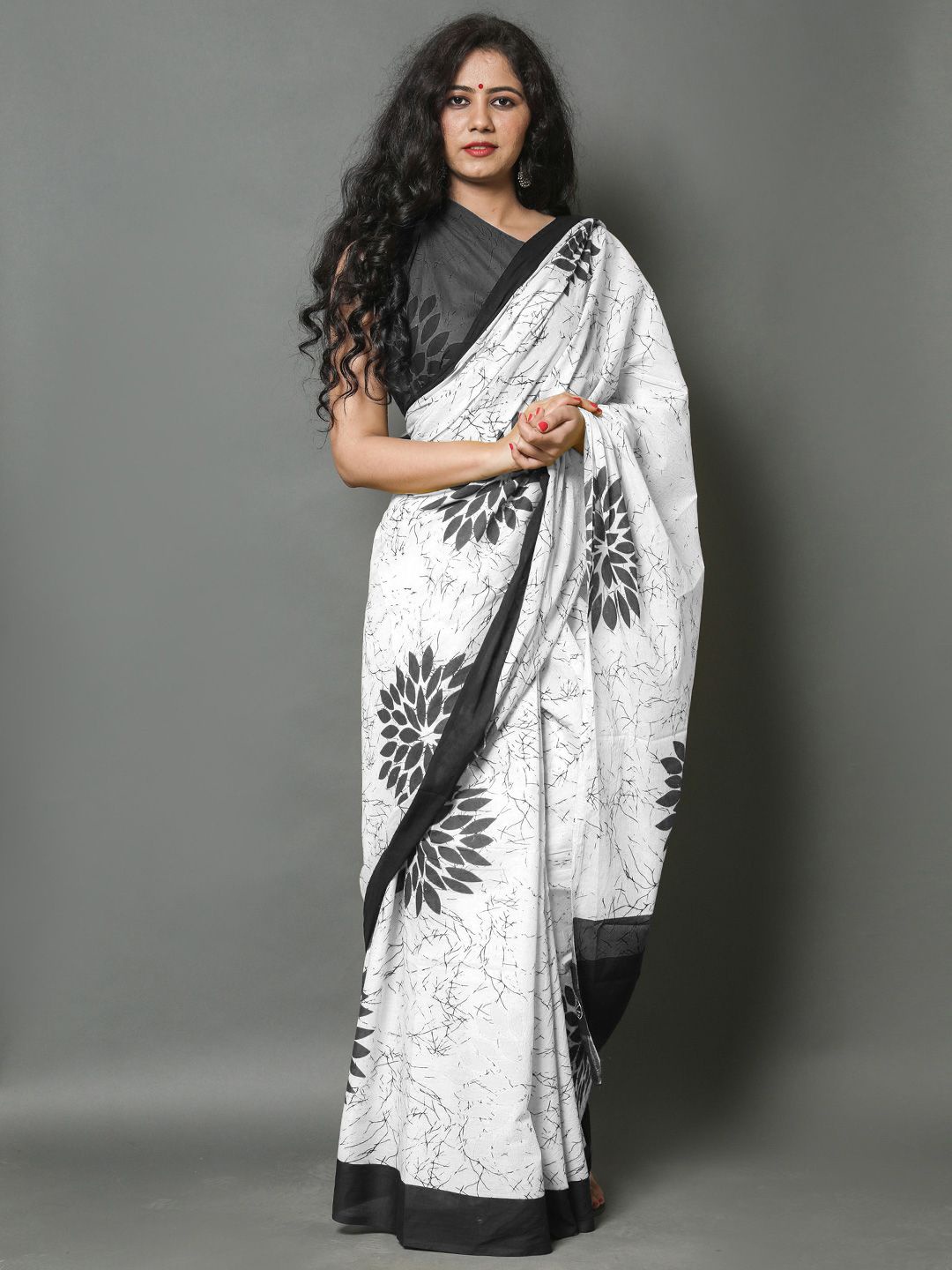 

BUTA BUTI Floral Pure Cotton Saree, White