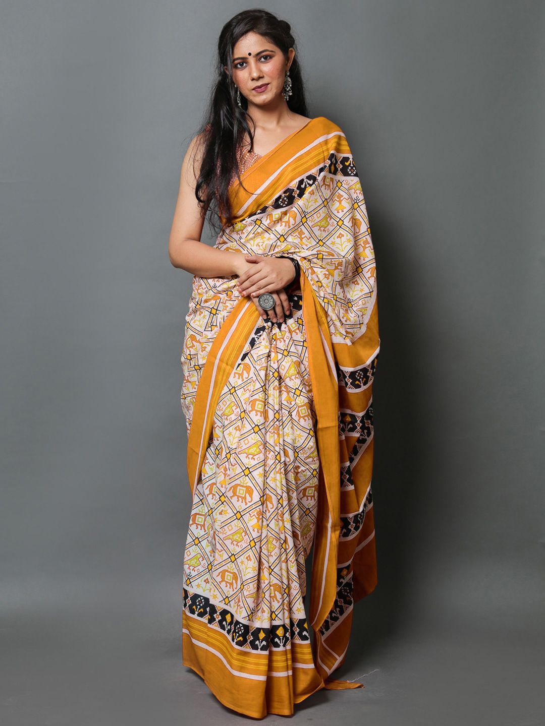 

BUTA BUTI Ethnis motif Pure Cotton Saree, Beige