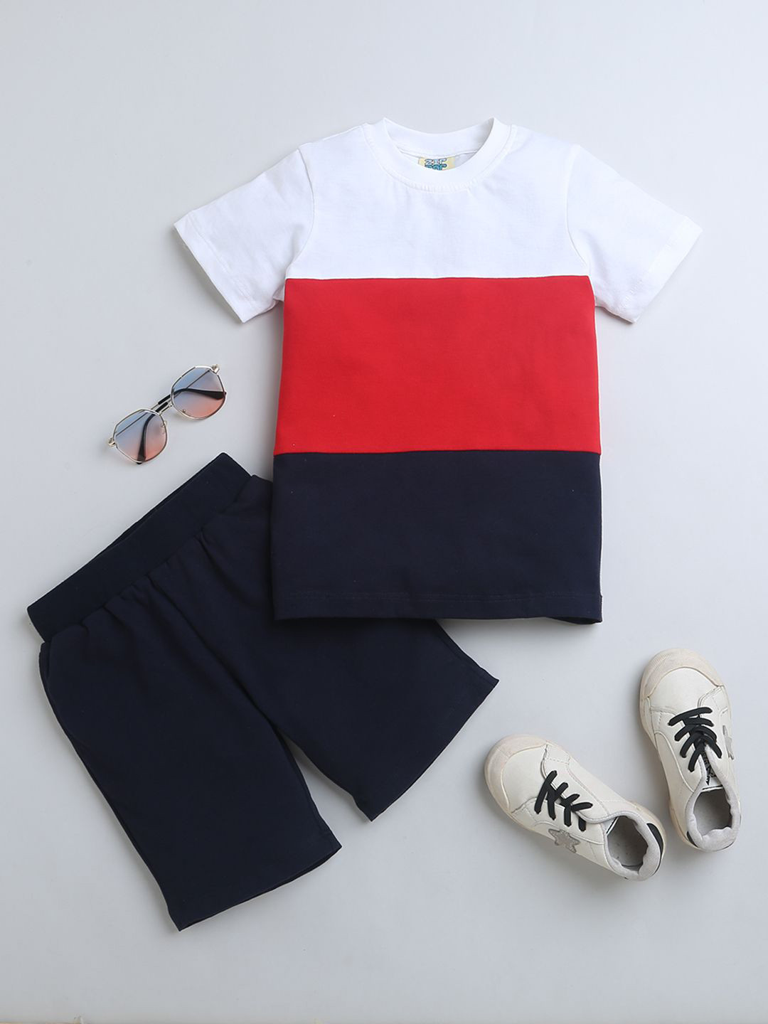 

ZIP ZAP ZOOP Boys Colourblocked Pure Cotton T-shirt with Shorts, Navy blue
