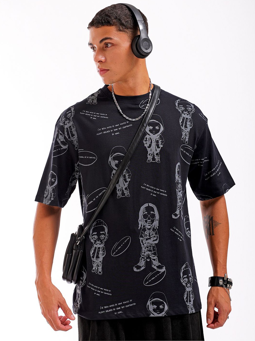 

The Indian Garage Co Men All Over Printed Boxy Oversized Round Neck T-shirt, Black