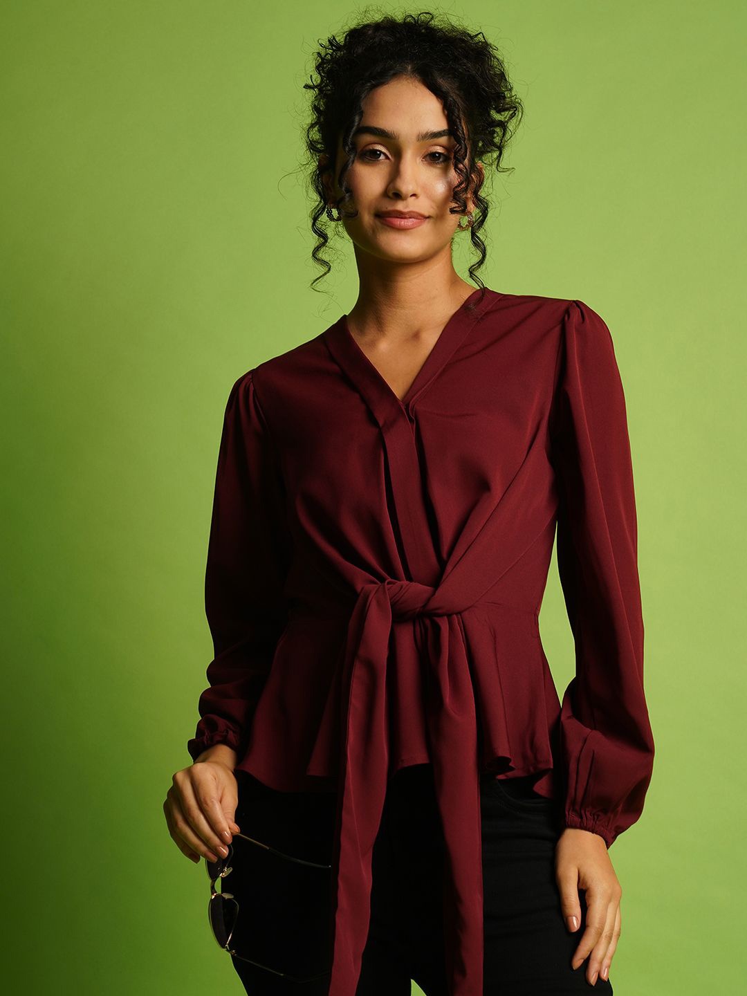 

Globus Solid V-Neck Tie-Up Detail Peplum Top, Maroon