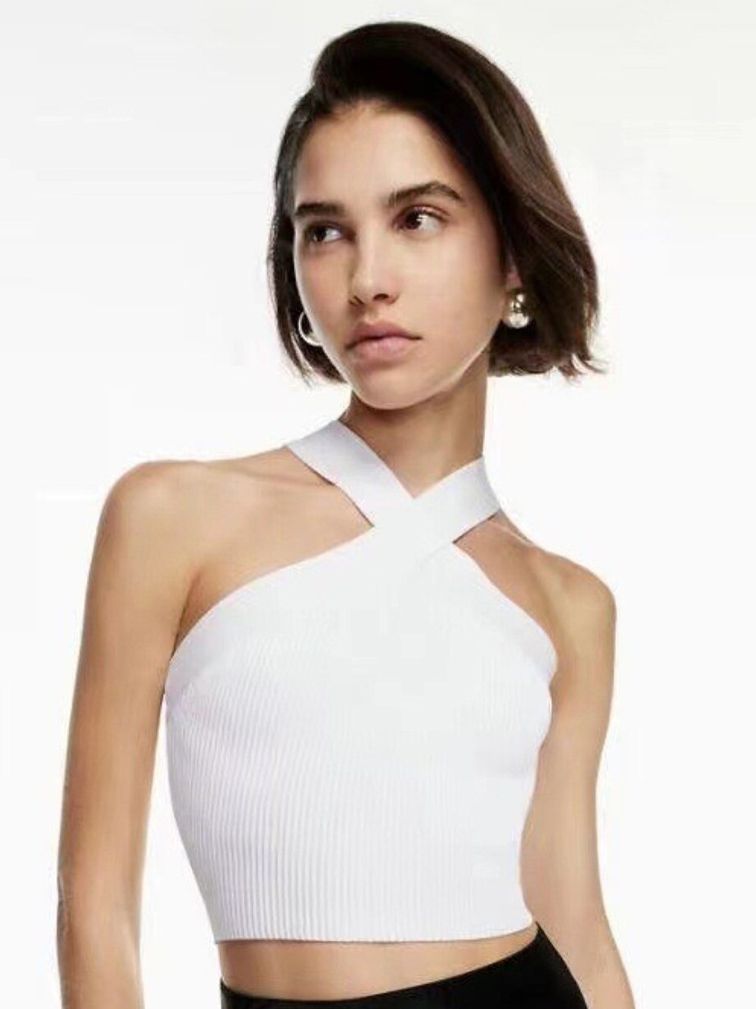 

StyleCast Solid V-Neck Sleeveless Crop Top, White