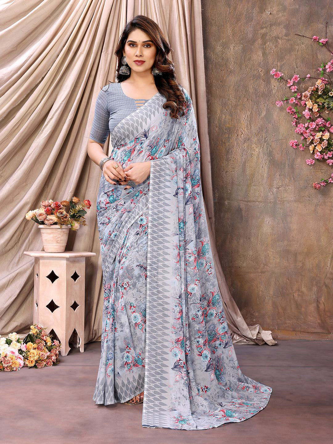 

Moda Rapido Floral Pure Georgette Saree, Grey