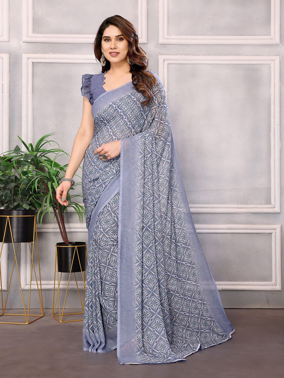 

Moda Rapido Geometric Printed Pure Georgette Saree, Grey
