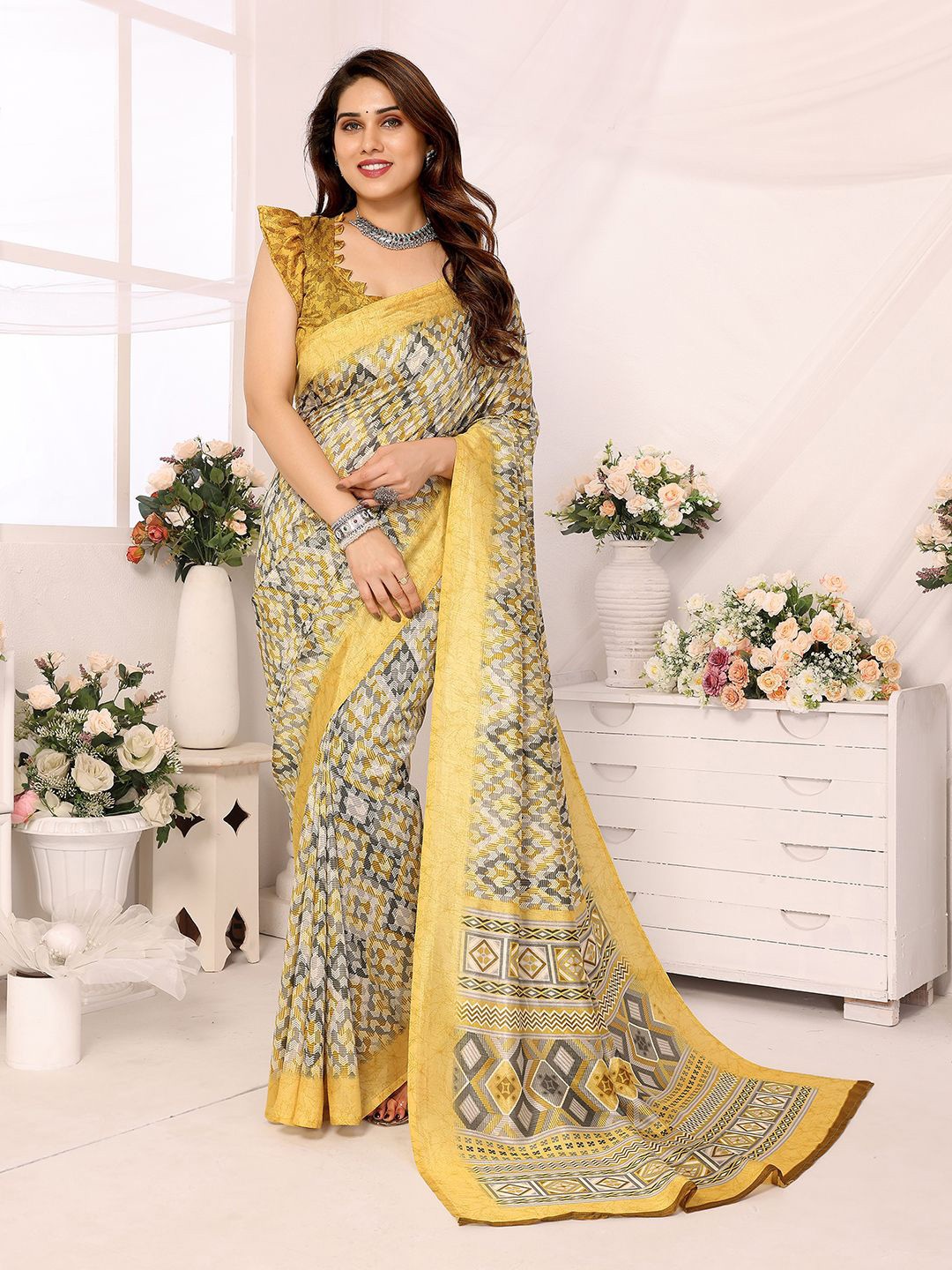 

ANAND SAREES Printed Saree, Yellow