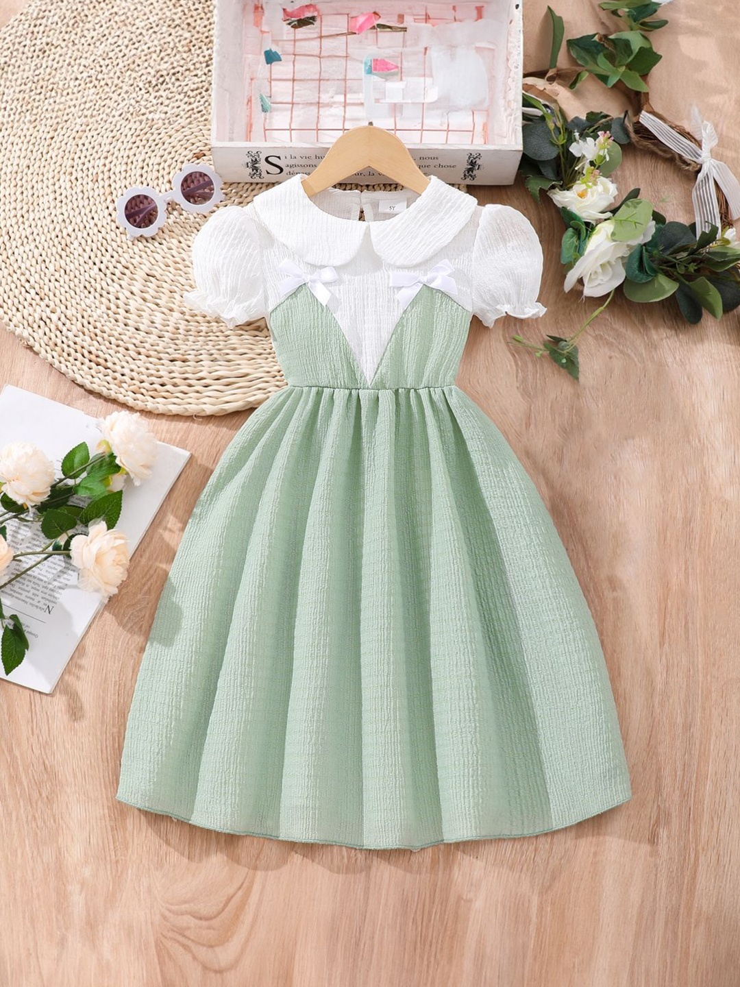 

StyleCast Colourblocked Puff Sleeve Fit and Flare Dress, Green
