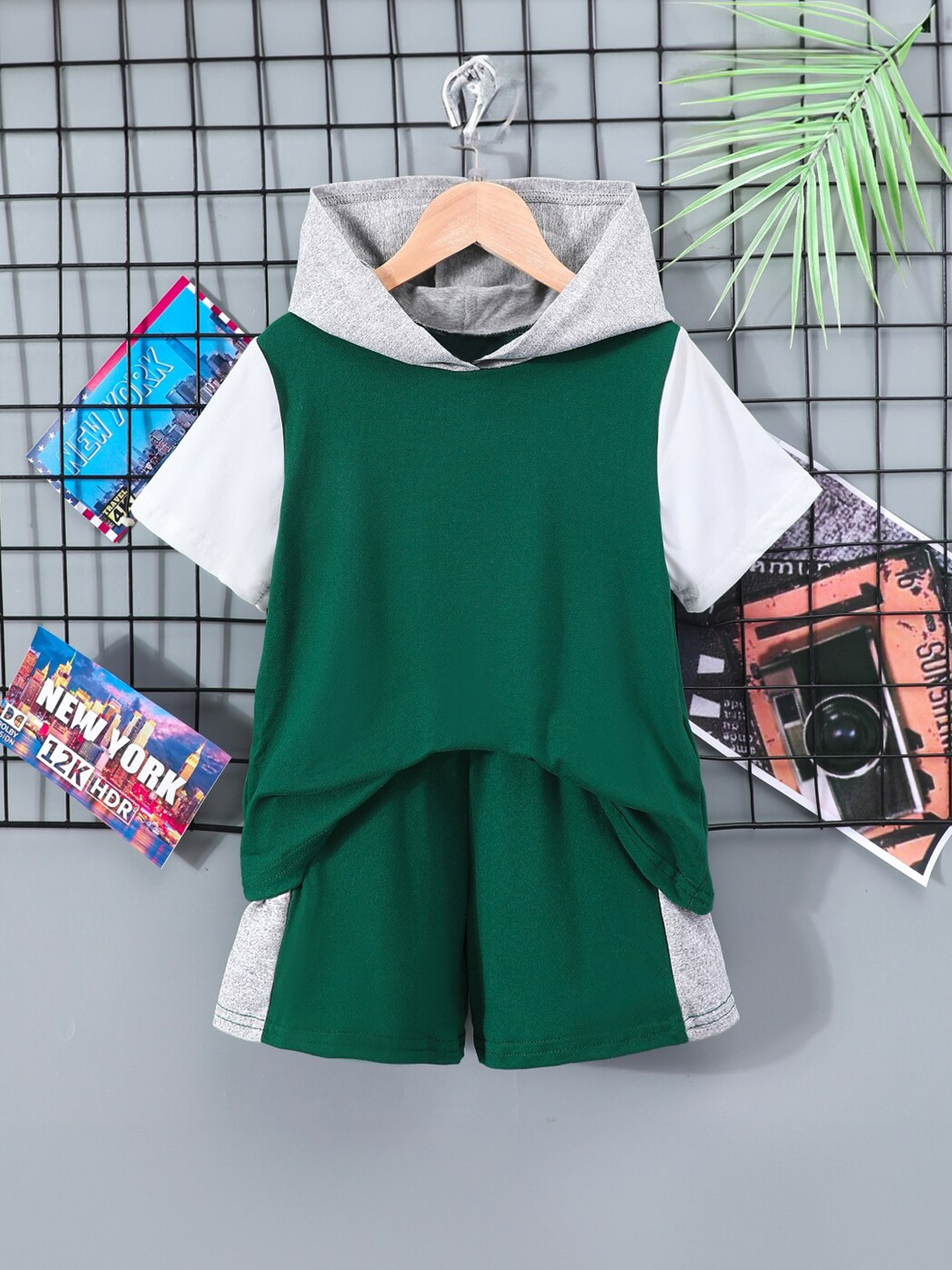 

StyleCast Girls Green & Grey Hooded Top with Shorts
