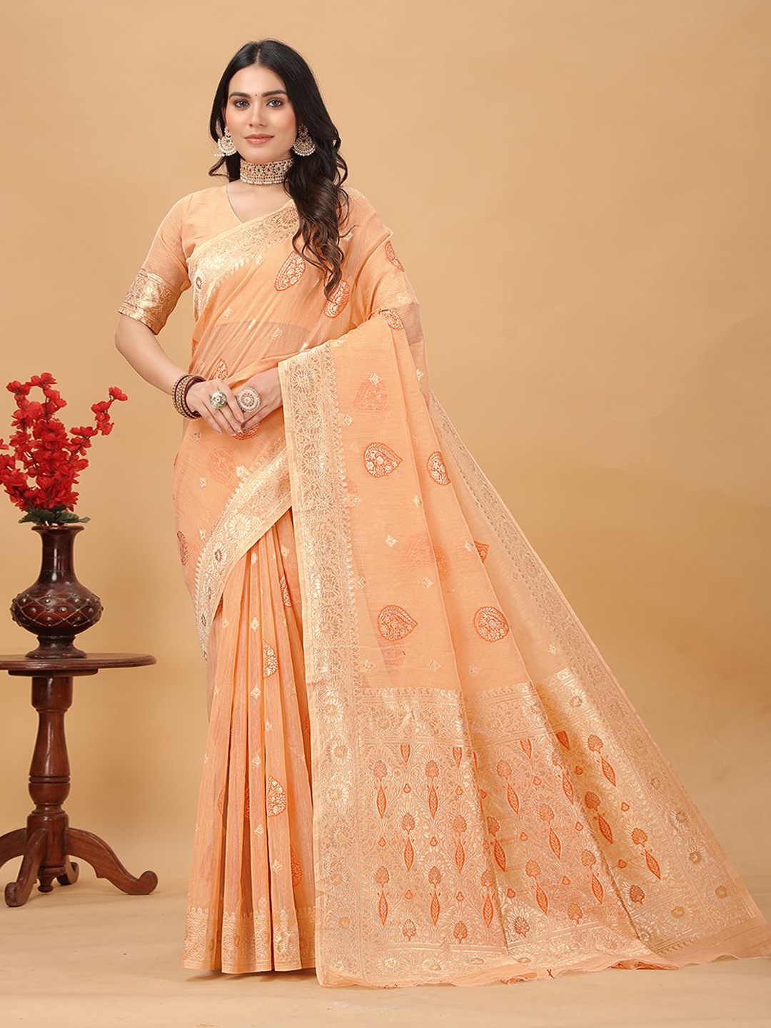 

RUDIT CREATION Zari Woven Ethnic Motifs Saree, Peach