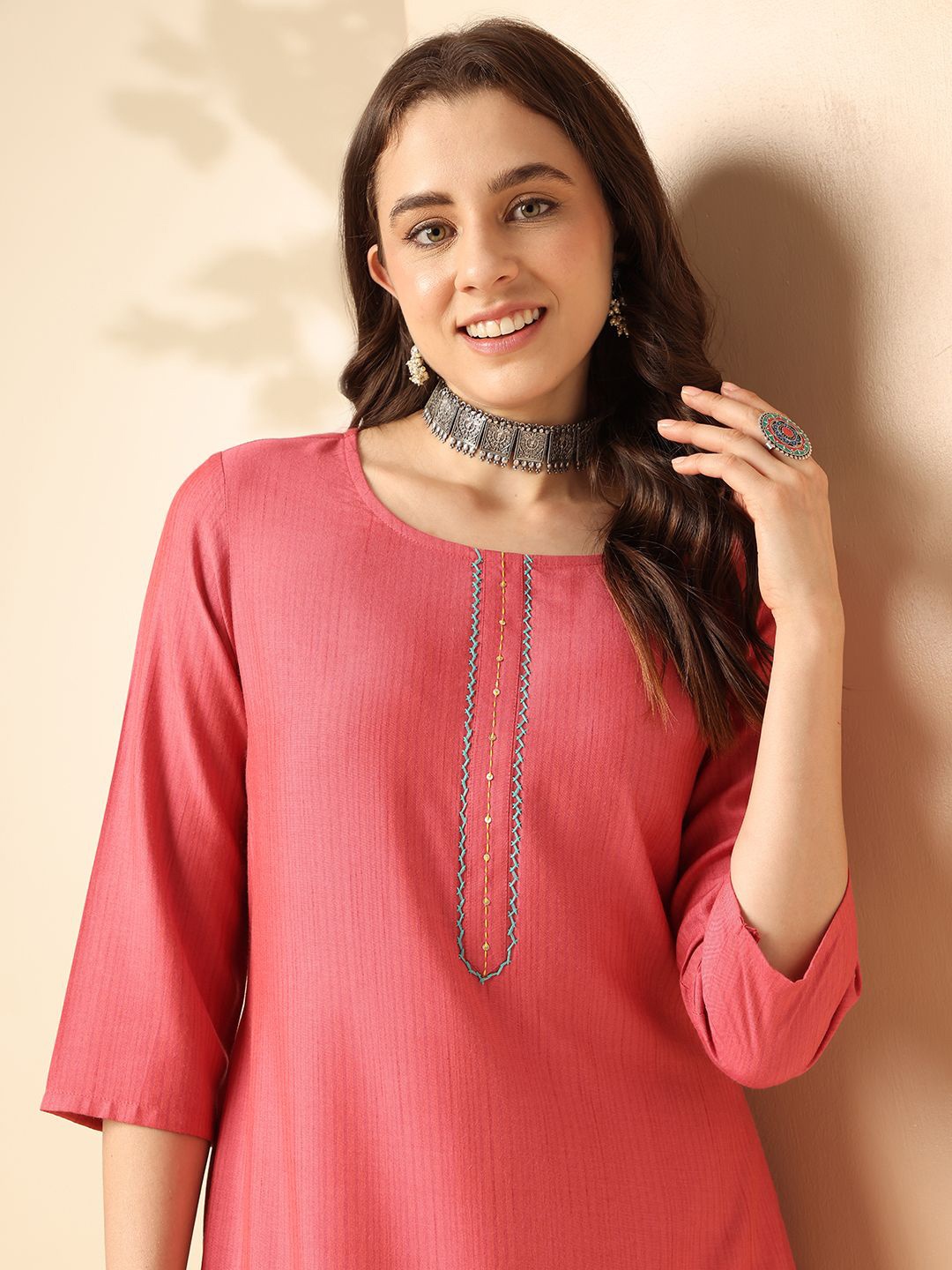 

Anouk Round Neck Gotta Patti Straight Kurta, Coral