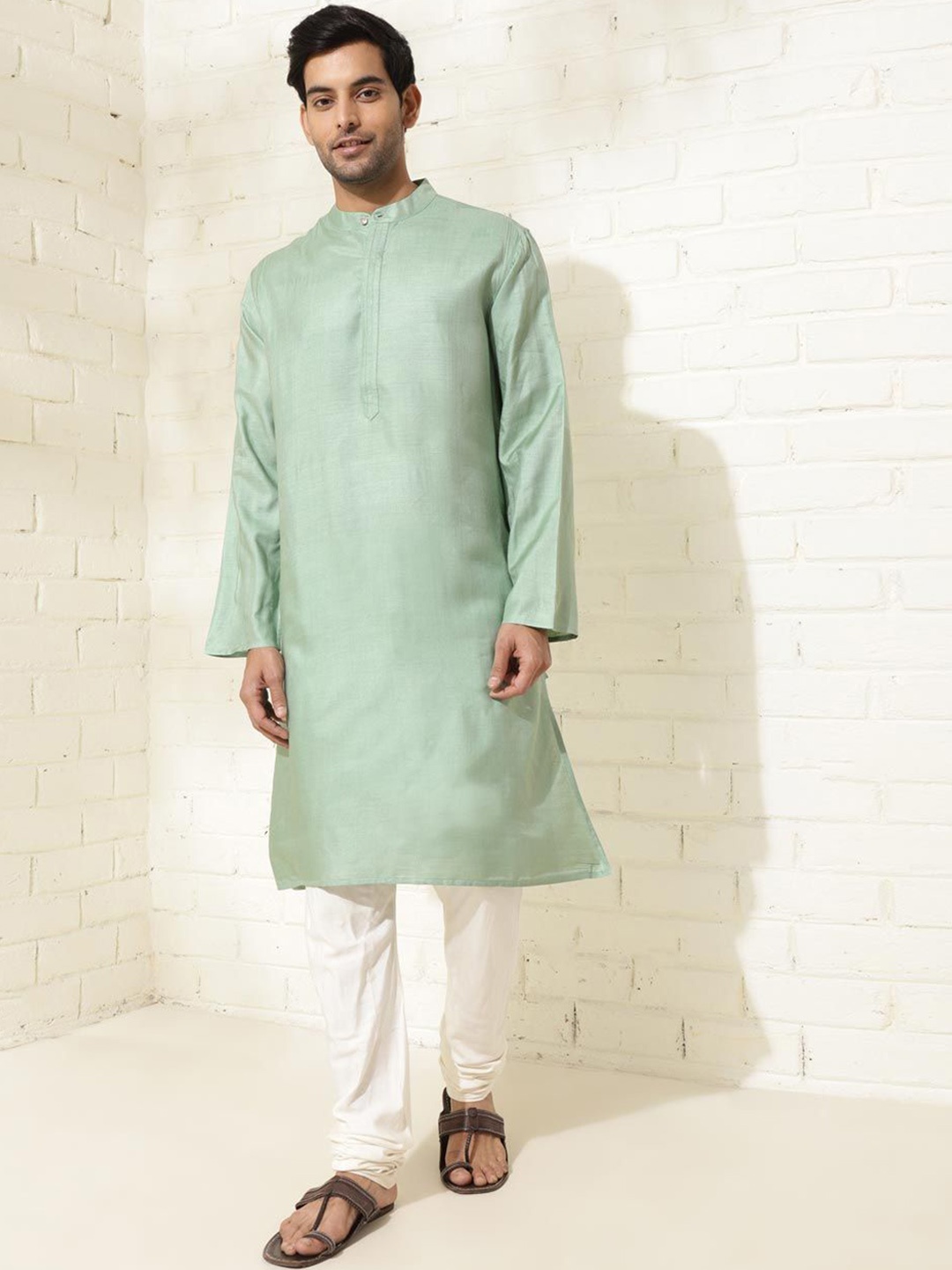 

Fabindia Mandarin Collar Silk A-Line Kurta, Green