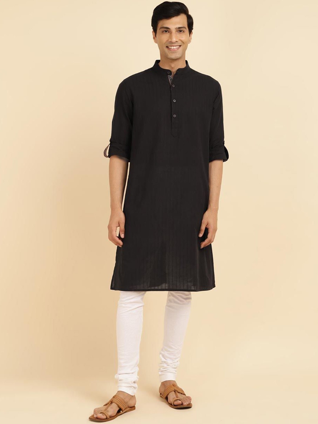 

Fabindia Mandarin Collar Roll-Up Sleeves Cotton Straight Kurta, Black