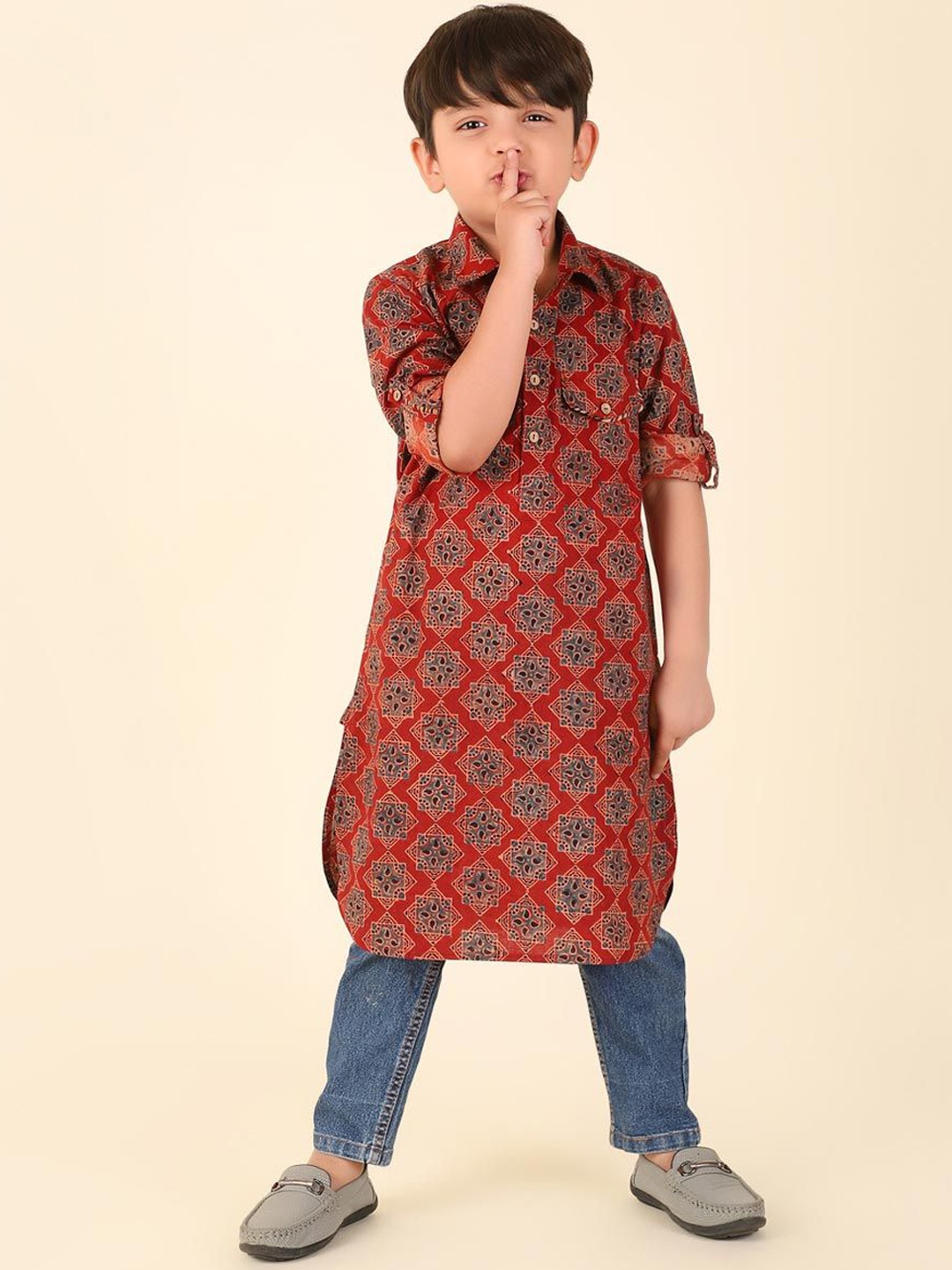 

Fabindia Boys Ethnic Motifs Printed Band Collar Pathani Kurta, Red