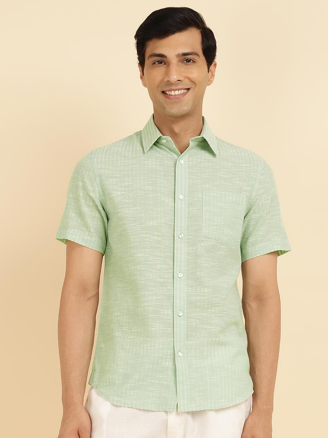 

Fabindia Men Solid Spread Collar Slim Fit Casual Shirt, Green